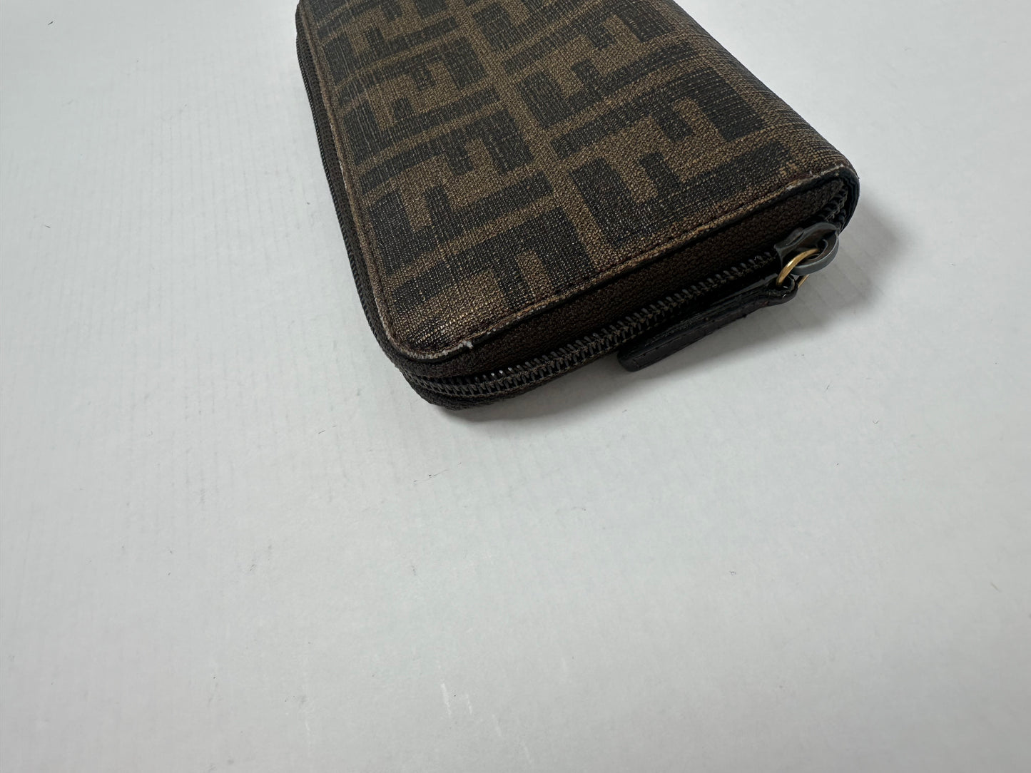 Fendi wallet zippy / crossbody