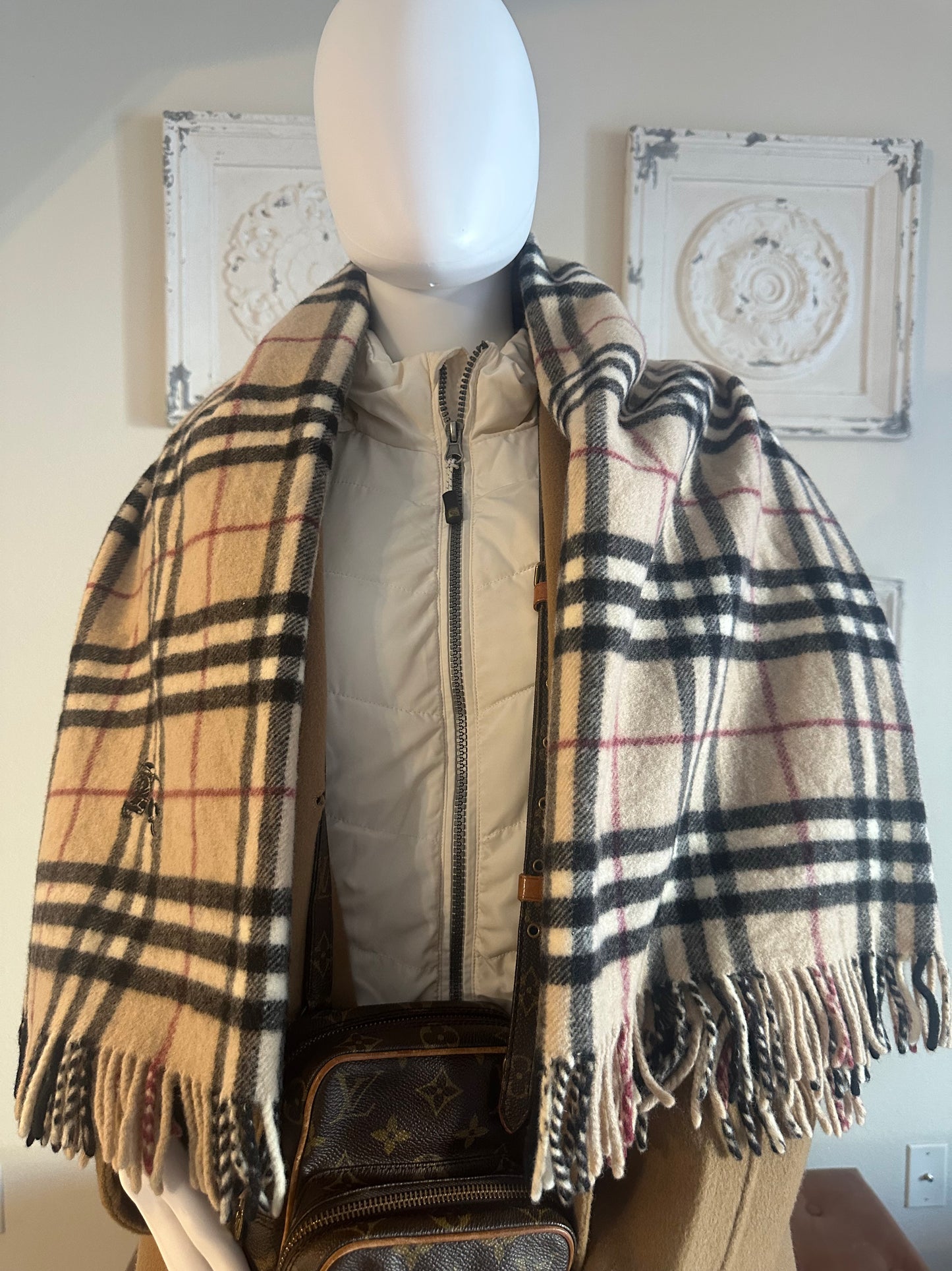 Burberry Classic Nova Check Scarf, lap blanket, shawl 100% pure wool