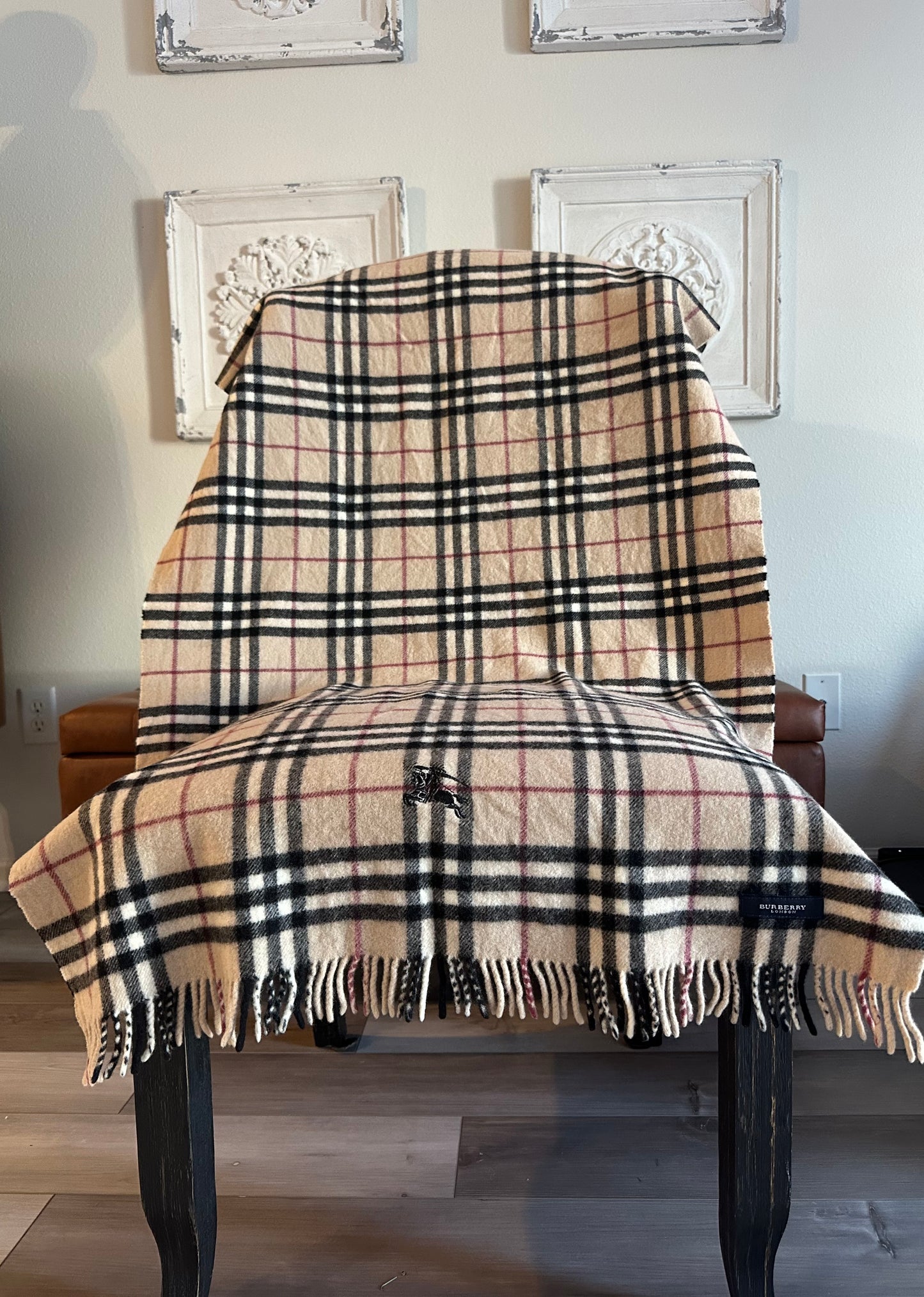 Burberry Classic Nova Check Scarf, lap blanket, shawl 100% pure wool