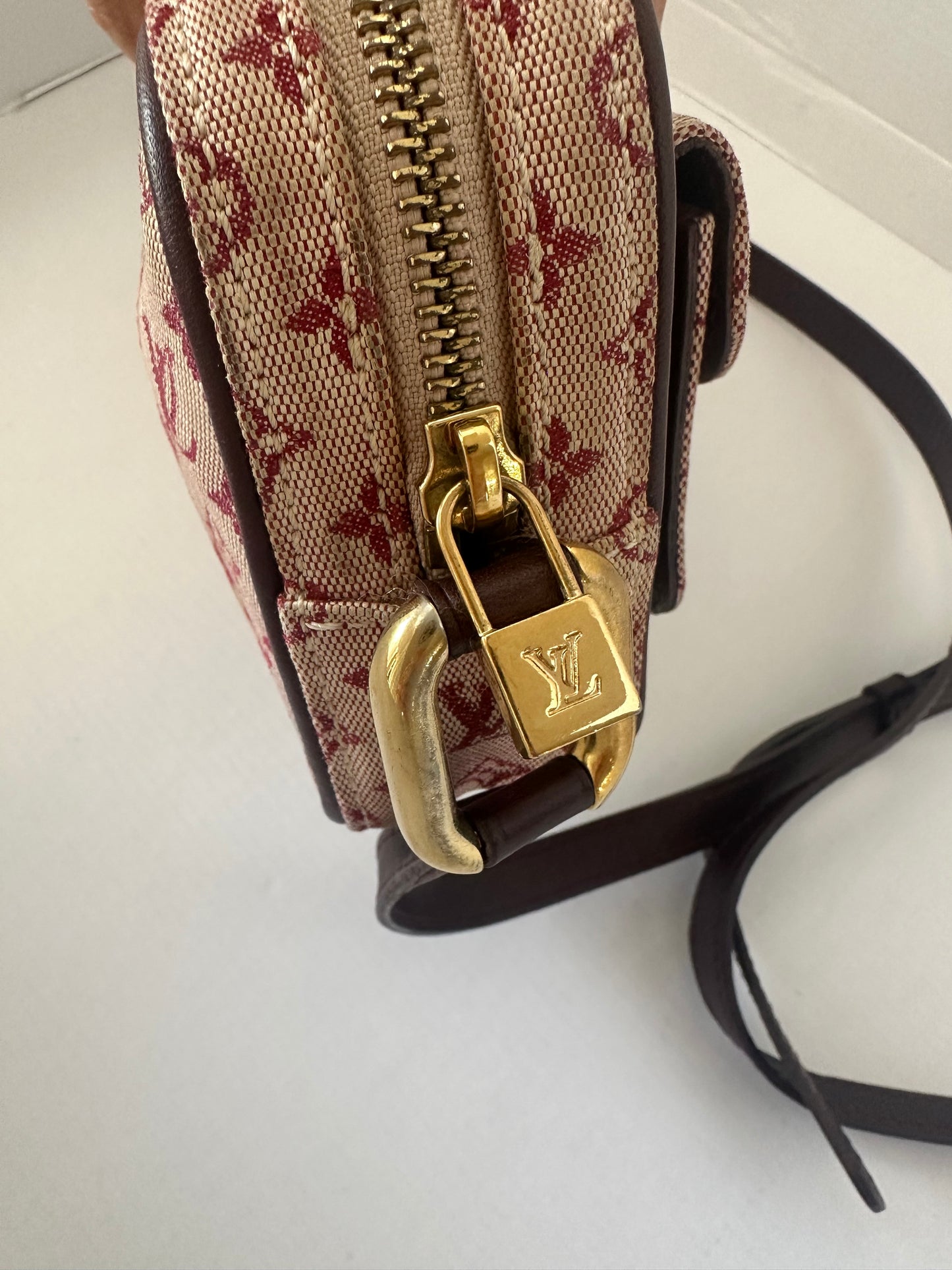 Louis Vuitton LV Shoulder Bag Juliette Red Monogram Mini Lin vintage