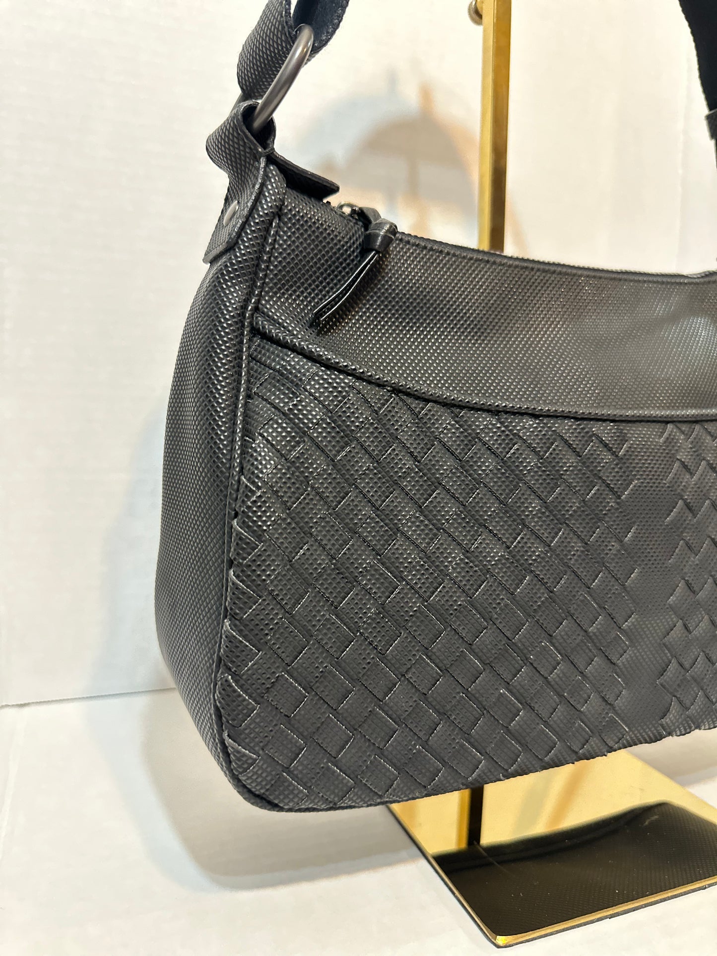 Available Bottega Veneta Intrecciato shoulder bag