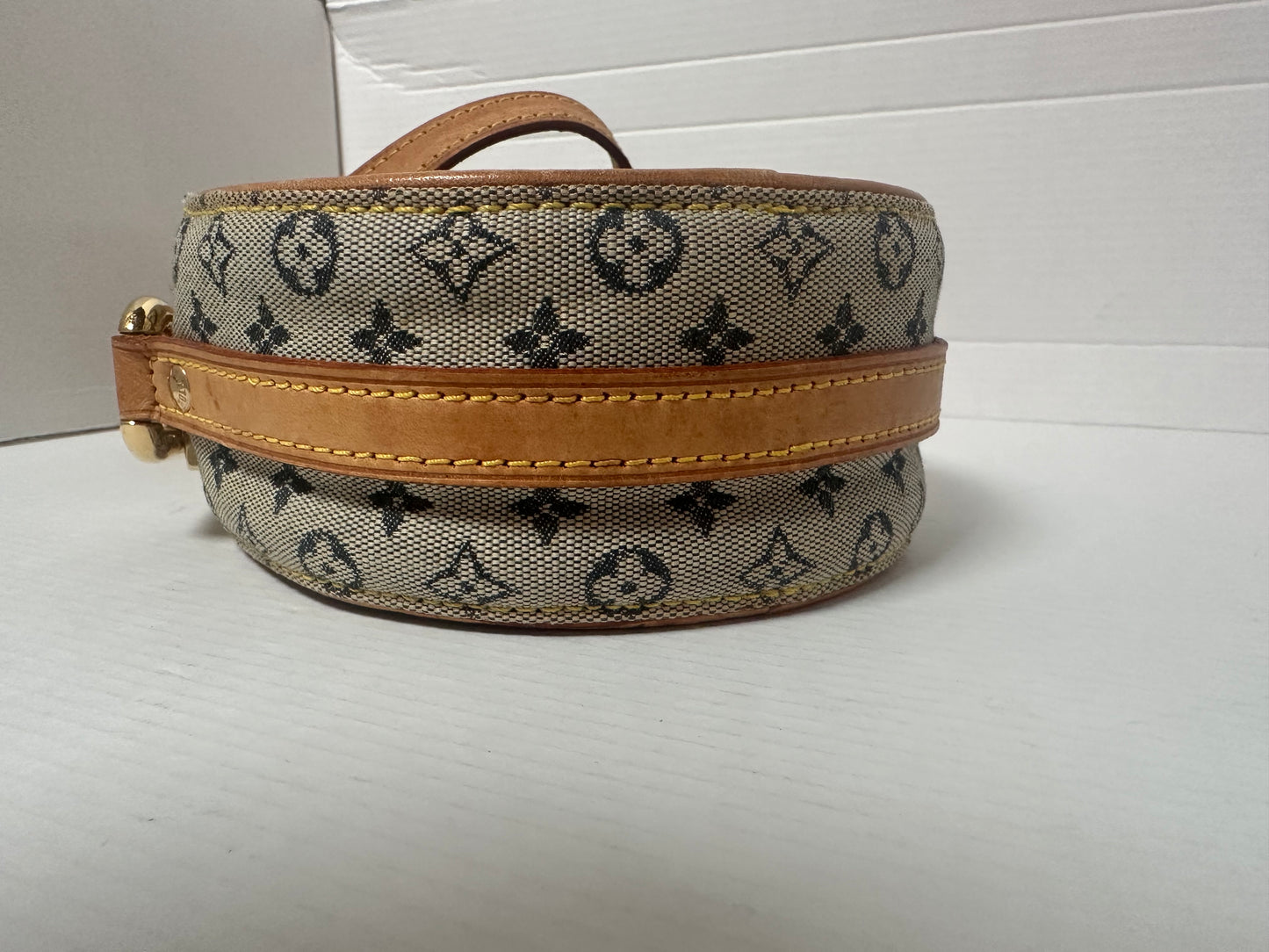 Louis Vuitton Mini Lin Jeanne PM crossbody