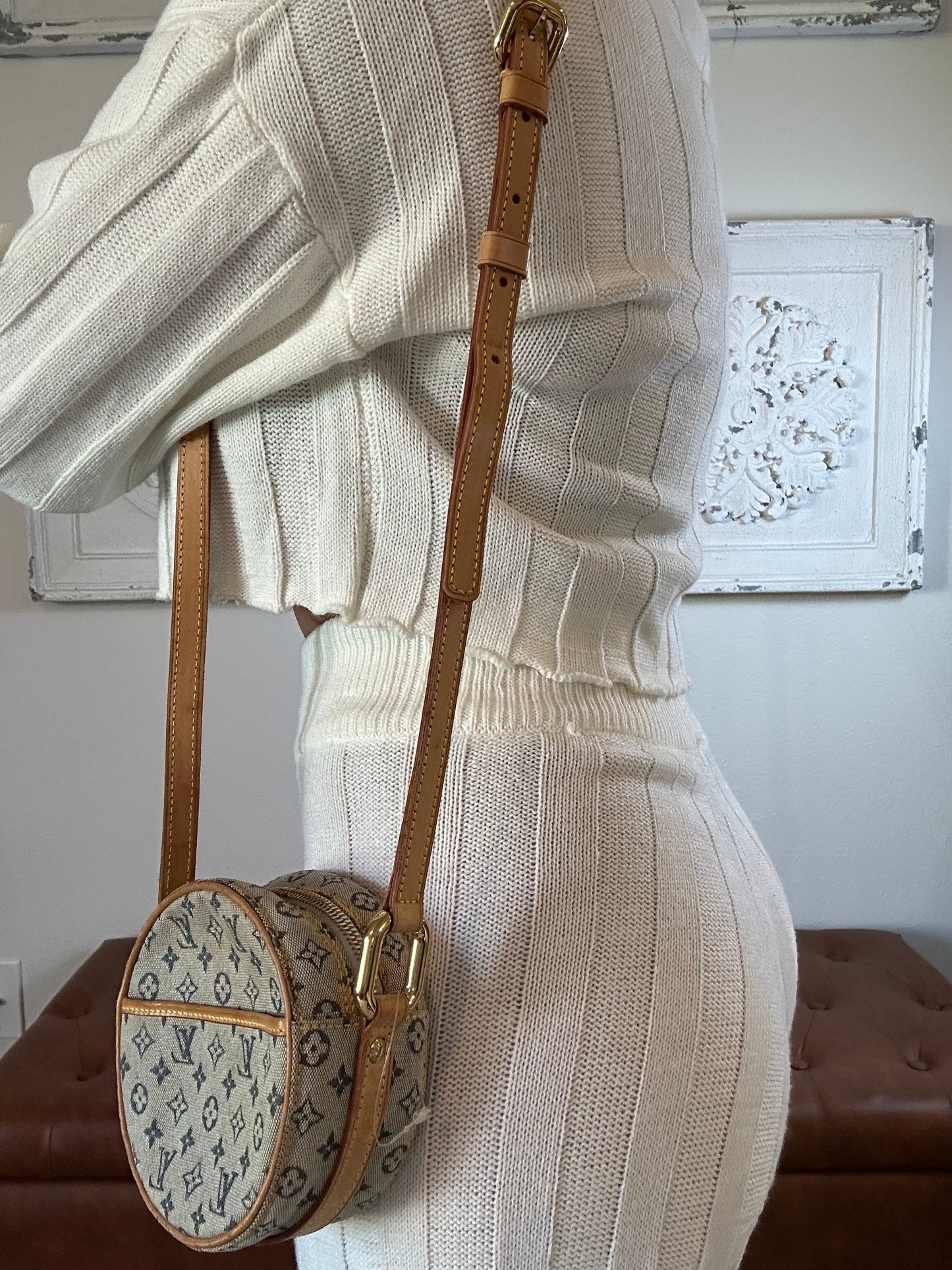 Louis Vuitton Mini Lin Jeanne PM crossbody