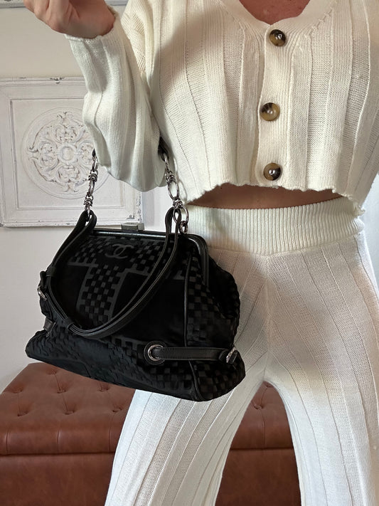 Chanel embossed velvet cc shoulder bag.