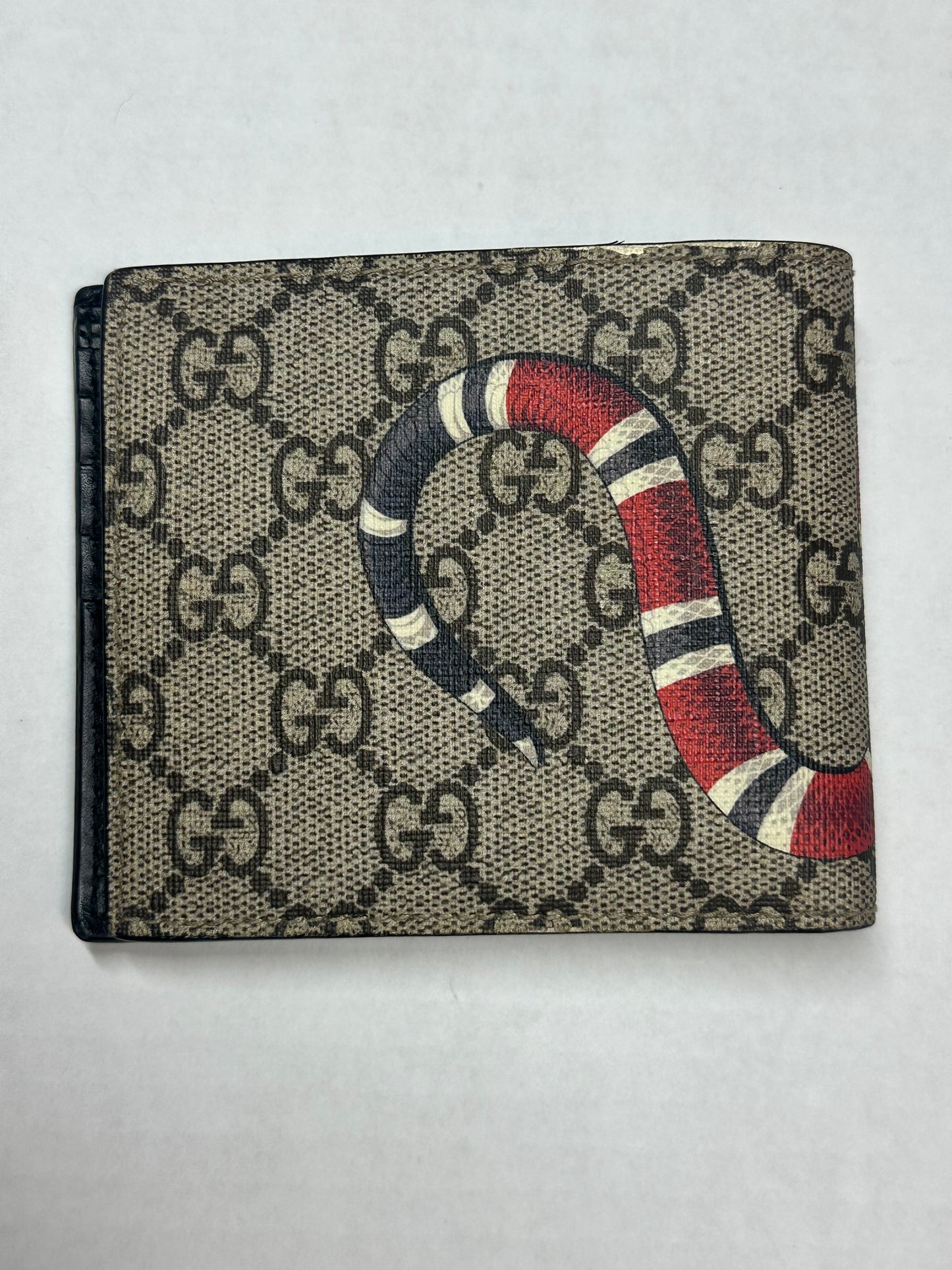 Available Gucci Vintage GG Supreme Kingsnake Print Beige/Ebony wallet