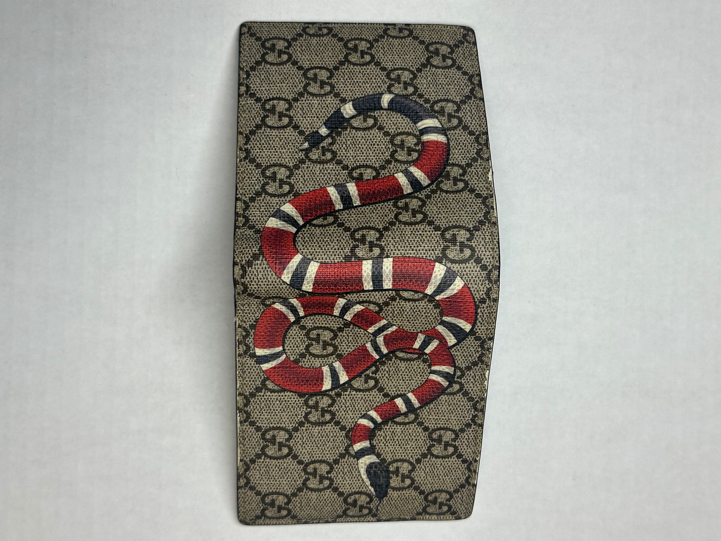 Available Gucci Vintage GG Supreme Kingsnake Print Beige/Ebony wallet