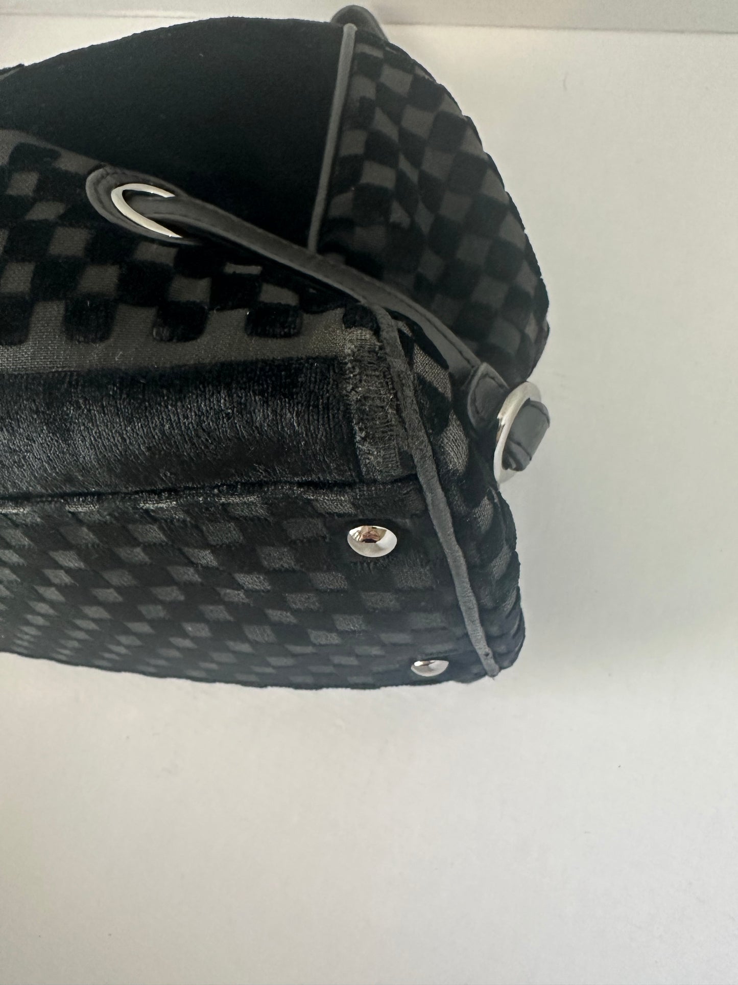 Chanel embossed velvet cc shoulder bag.