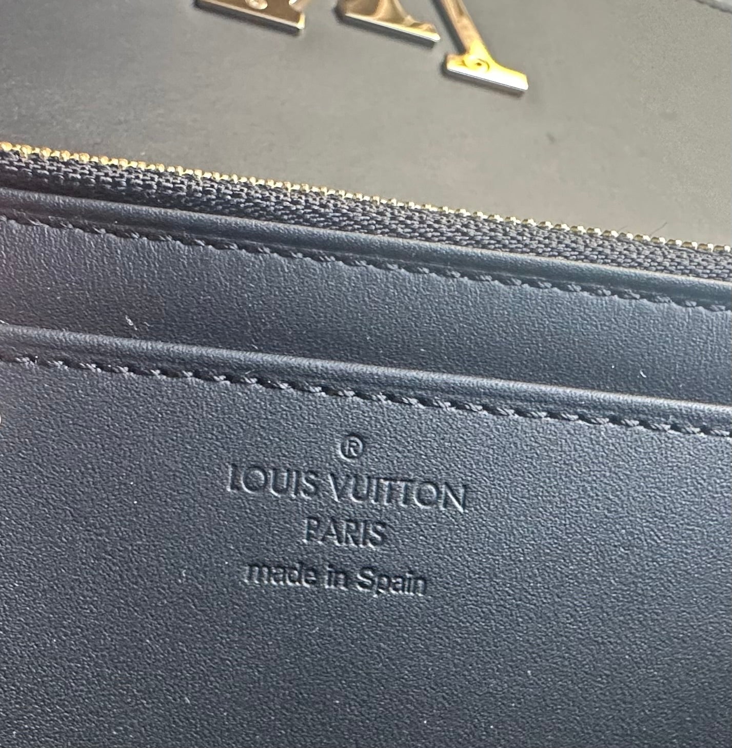 Louis Vuitton Vernis Noir Louise Wallet NEW!!