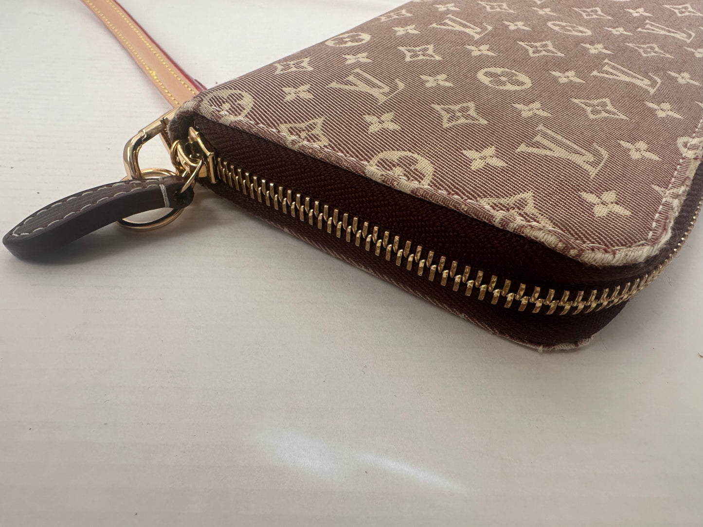 Louis Vuitton Mini Lin Ebene Zippy long Wallet