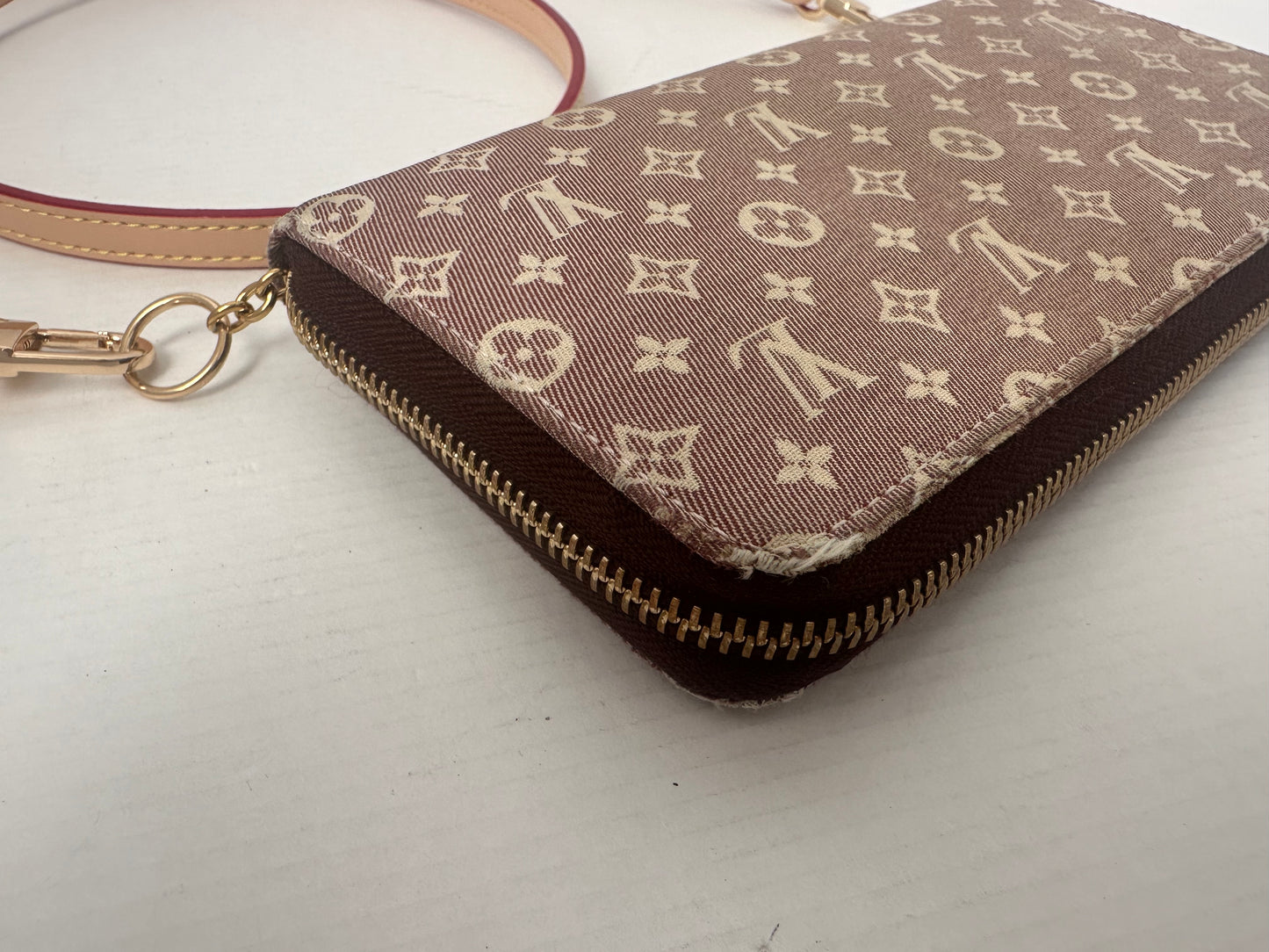 Louis Vuitton Mini Lin Ebene Zippy long Wallet