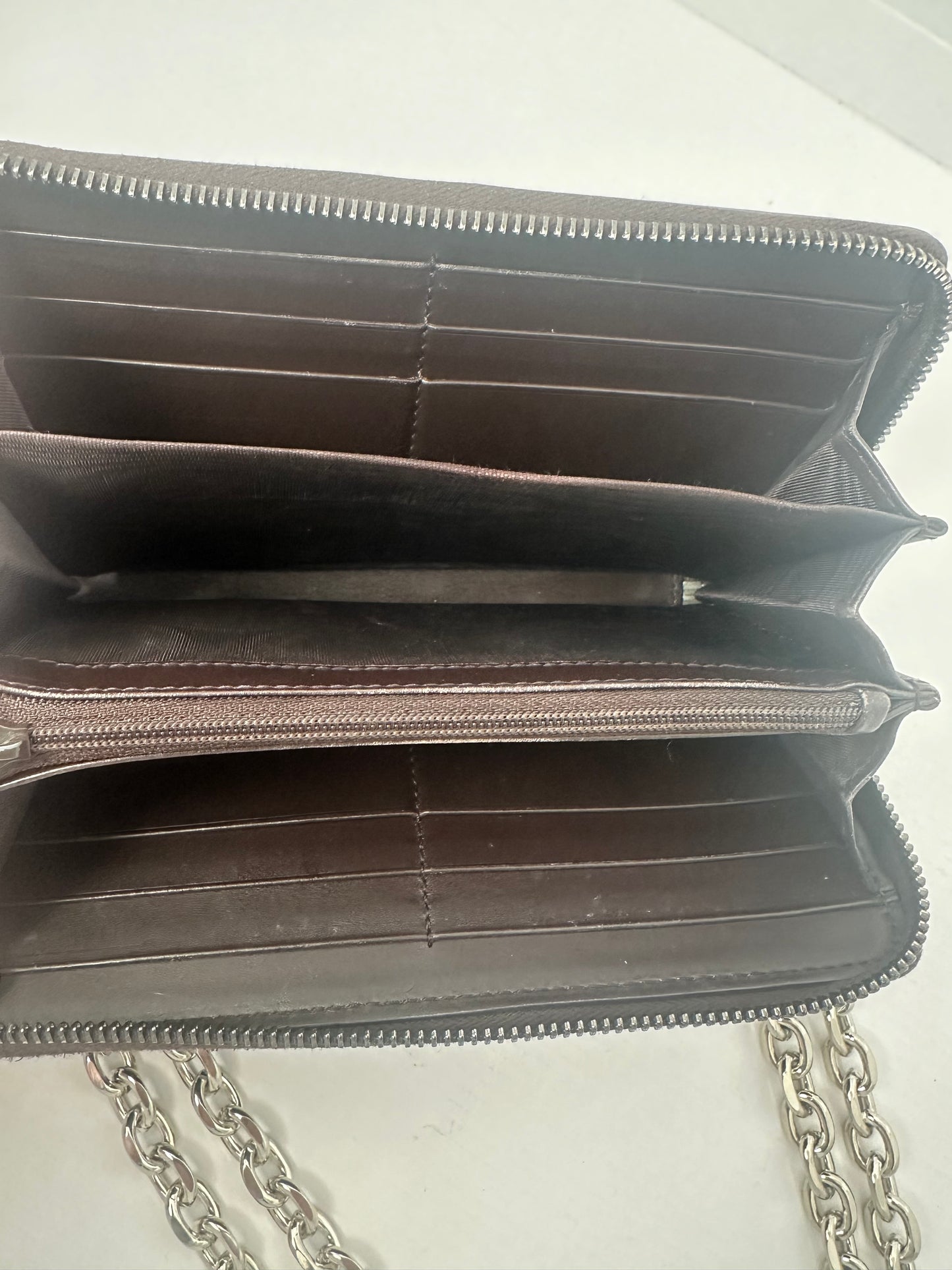 Gucci GG Large Dark Chocolate Brown Leather Zip Around Wallet Long