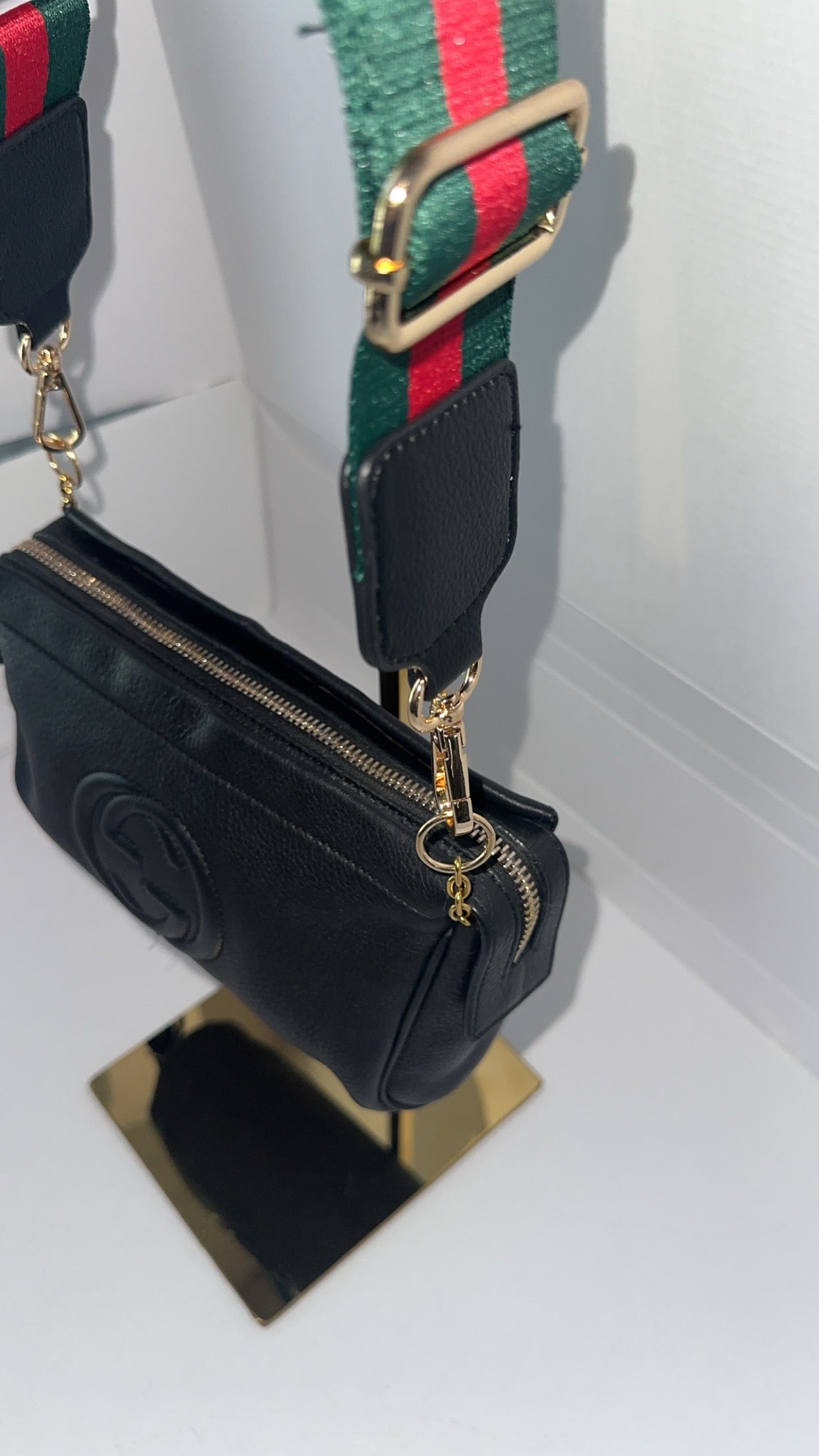 Gucci leather pouch mini