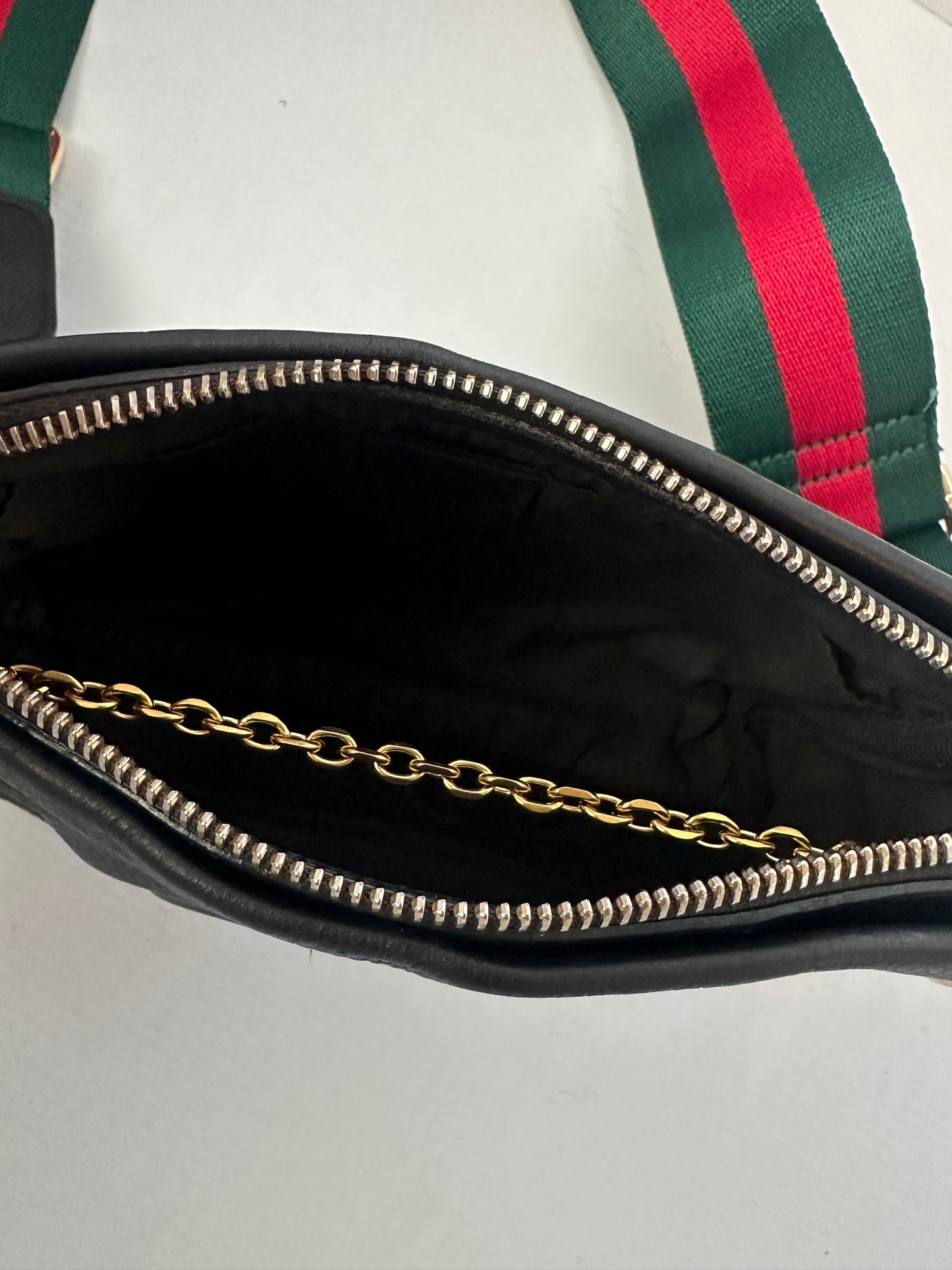 Gucci leather pouch mini