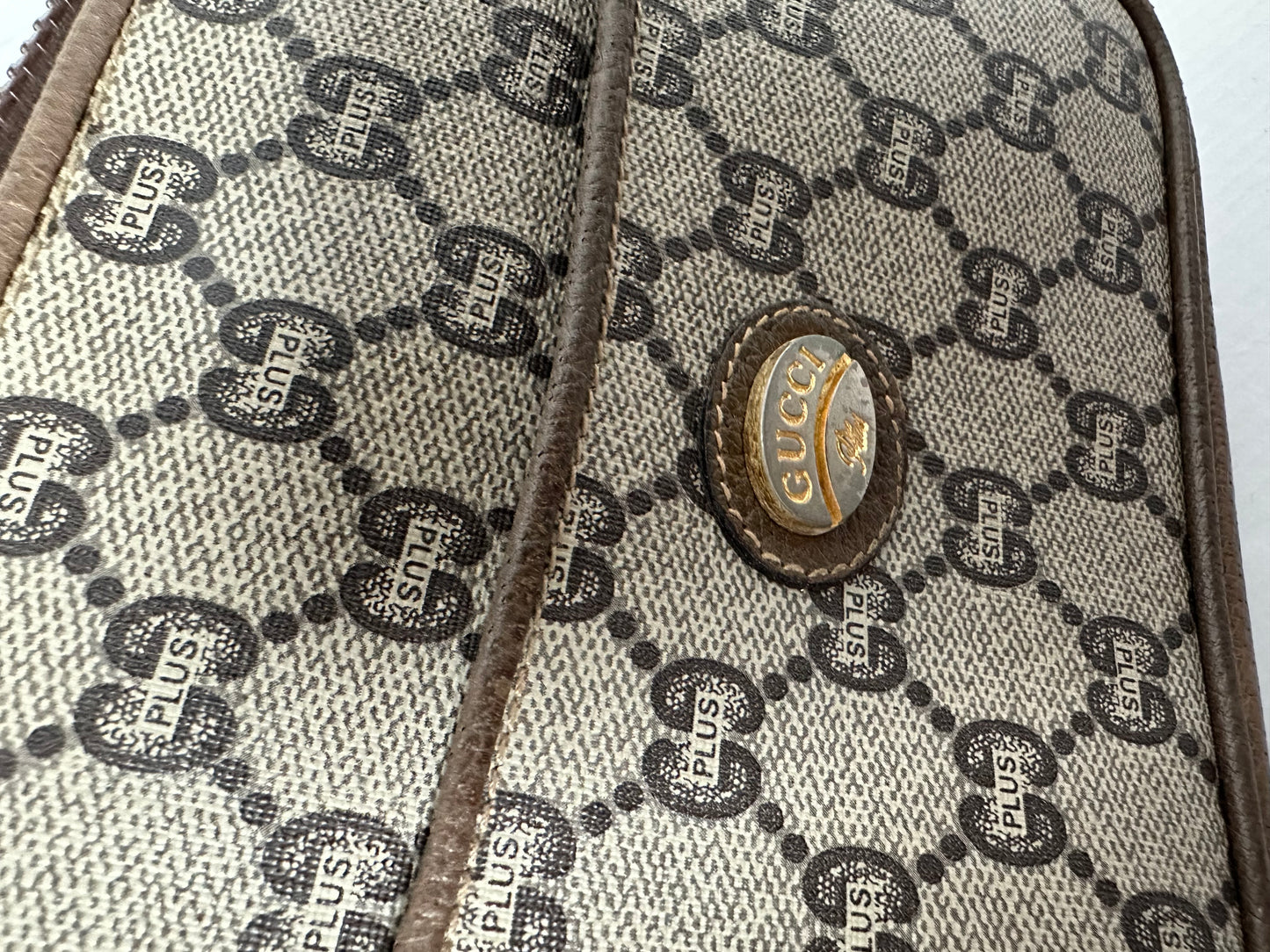 GUCCI Crossbody vintage with certificate of authenticity