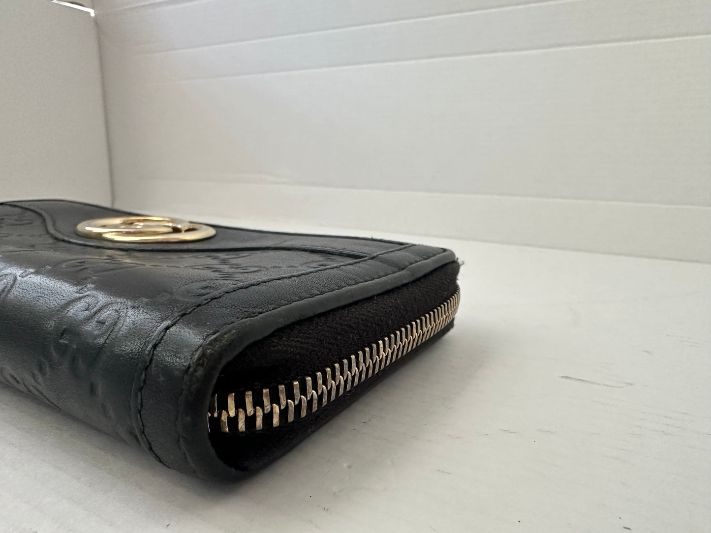 Gucci GG Leather zippy Wallet