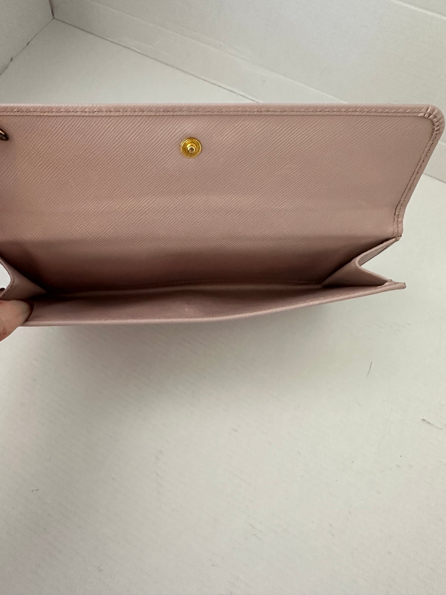 Available PRADA VITELLO LONG WALLET