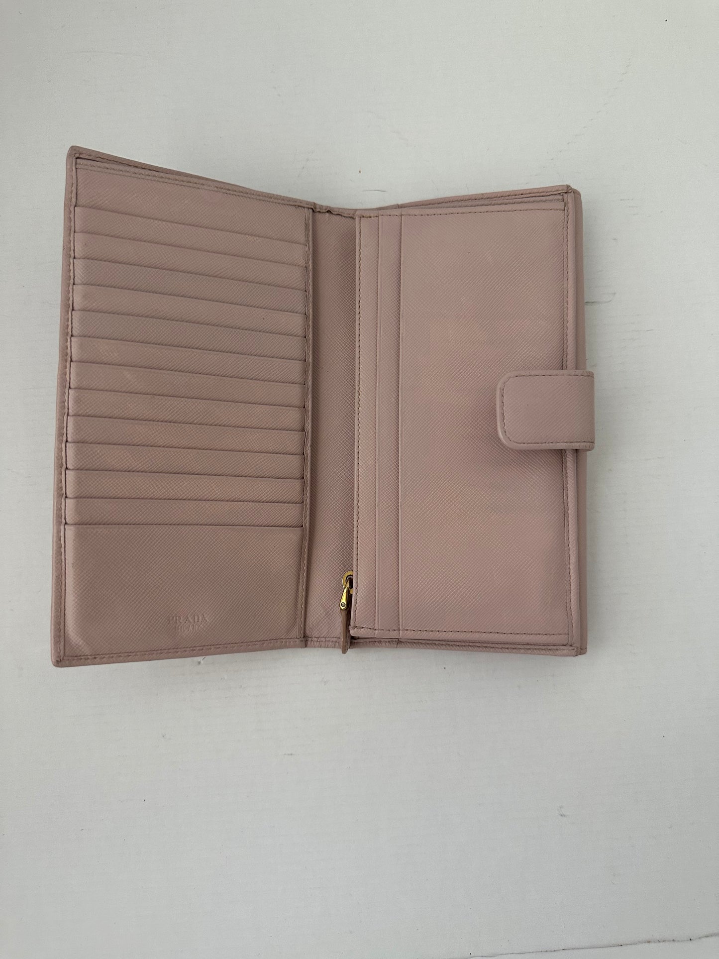 Available PRADA VITELLO LONG WALLET