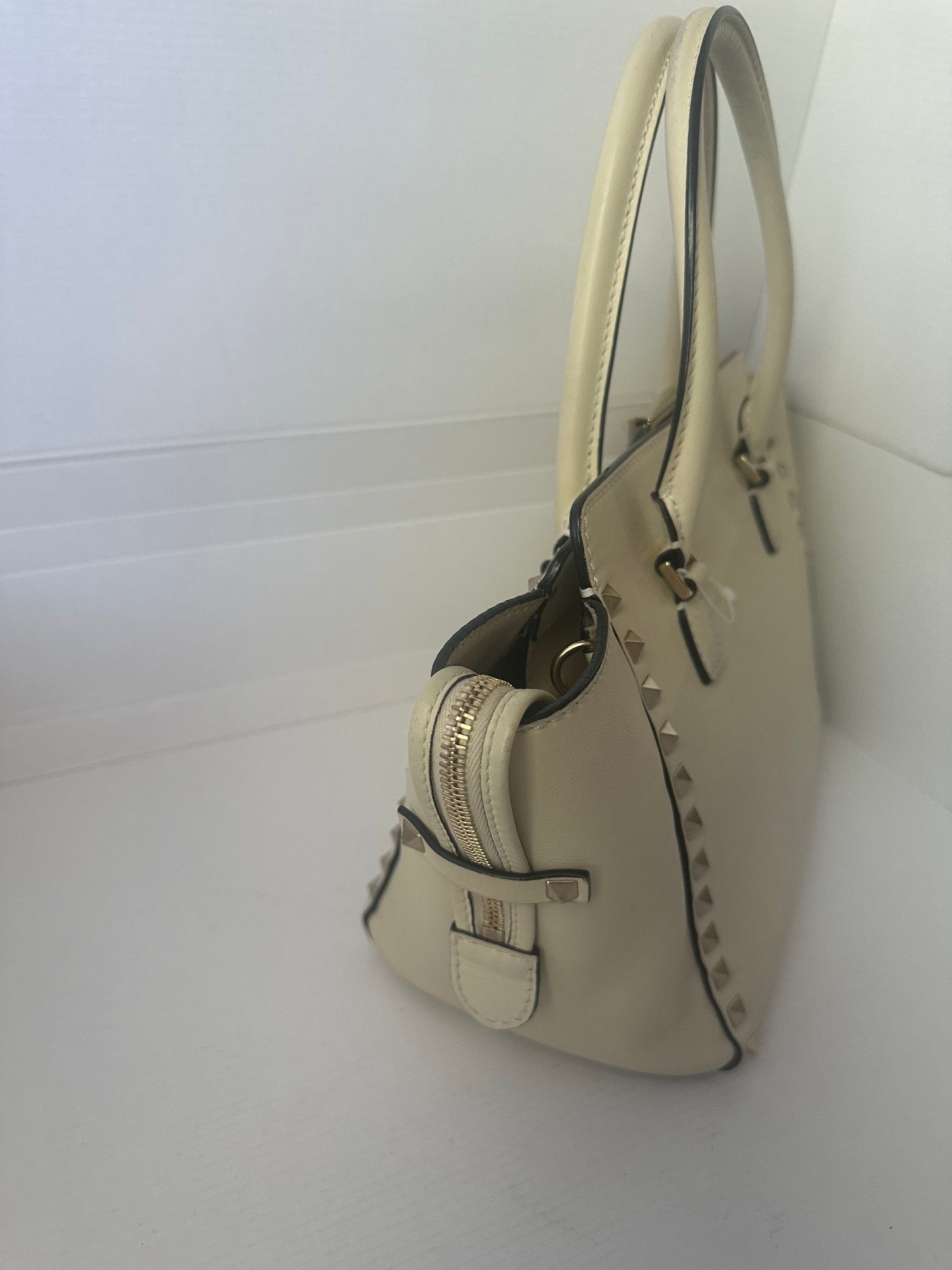 VALENTINO IVORY ROCKSTUD CROSSBODY SMALL TOTE BAG with strap