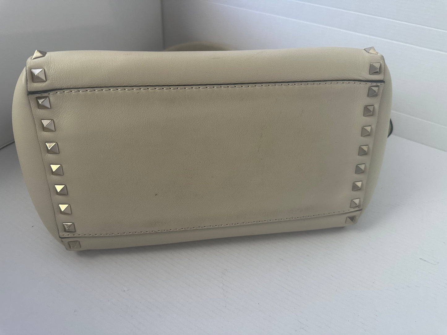 VALENTINO IVORY ROCKSTUD CROSSBODY SMALL TOTE BAG with strap