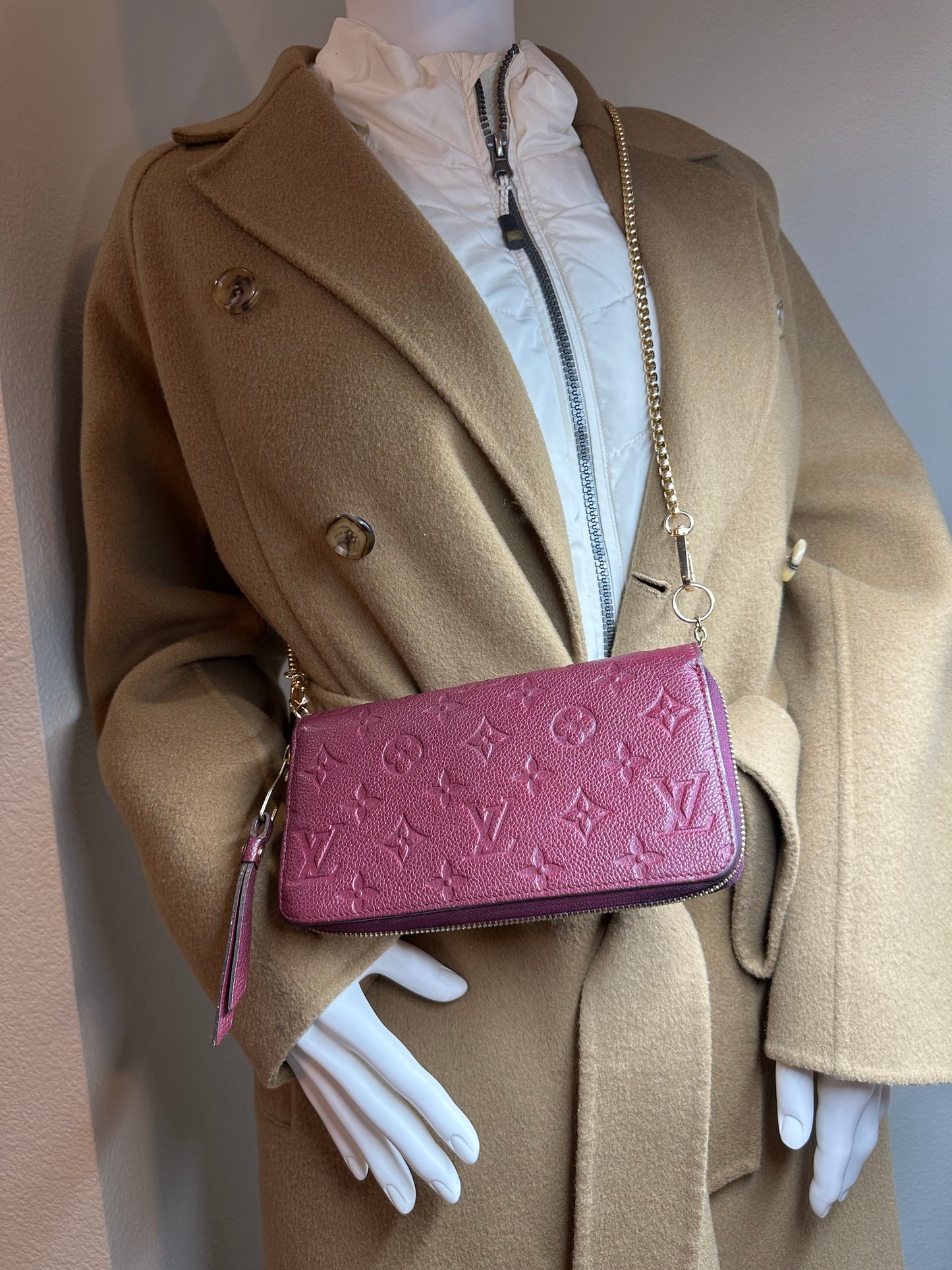 Available Louis Vuitton Empreinte Zippy Wallet in Aurore WOC crossbody