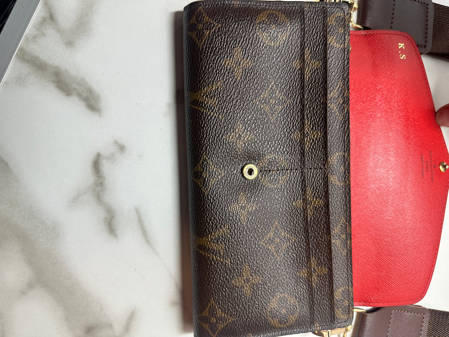 Available LOUIS VUITTON Monogram Sarah Wallet to Crossbody