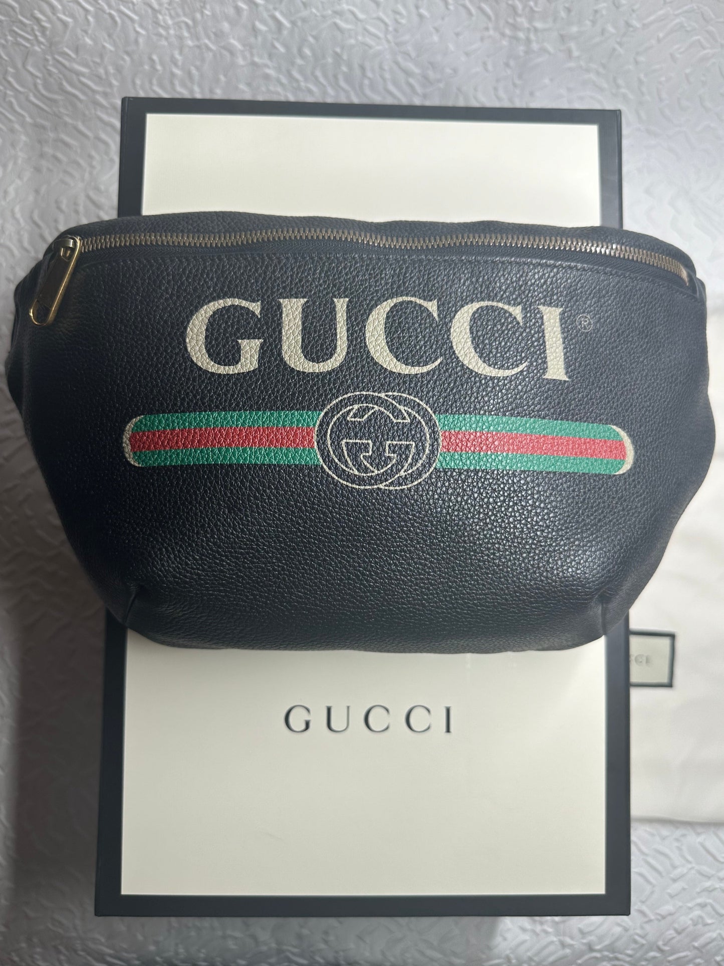 Gucci Black Pebbled Leather Logo Belt Bag