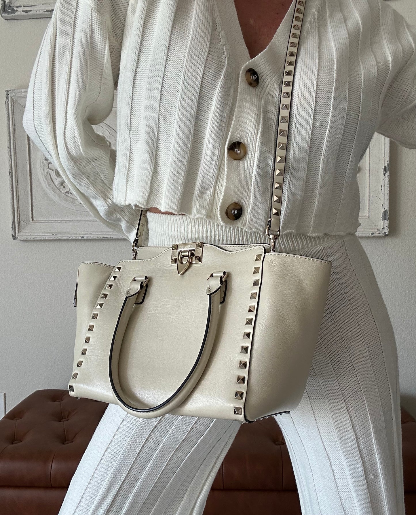 VALENTINO IVORY ROCKSTUD CROSSBODY SMALL TOTE BAG with strap