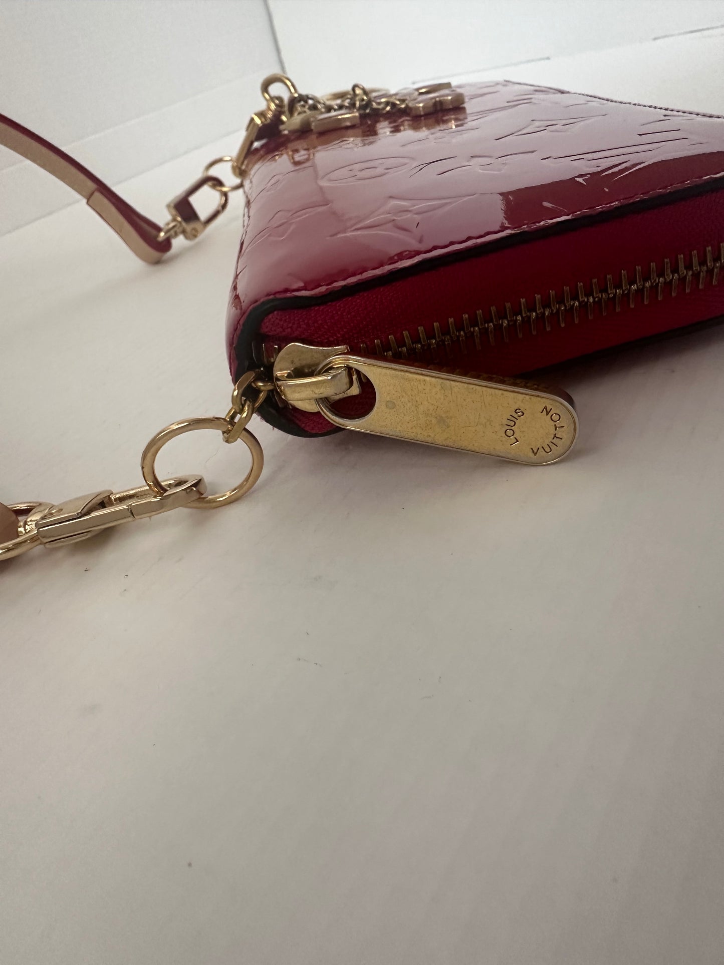 Louis Vuitton Vintage Vernis Zippy Wallet WOC red