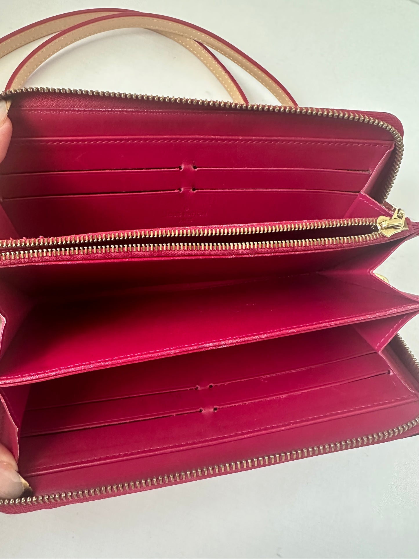 Louis Vuitton Vintage Vernis Zippy Wallet WOC red