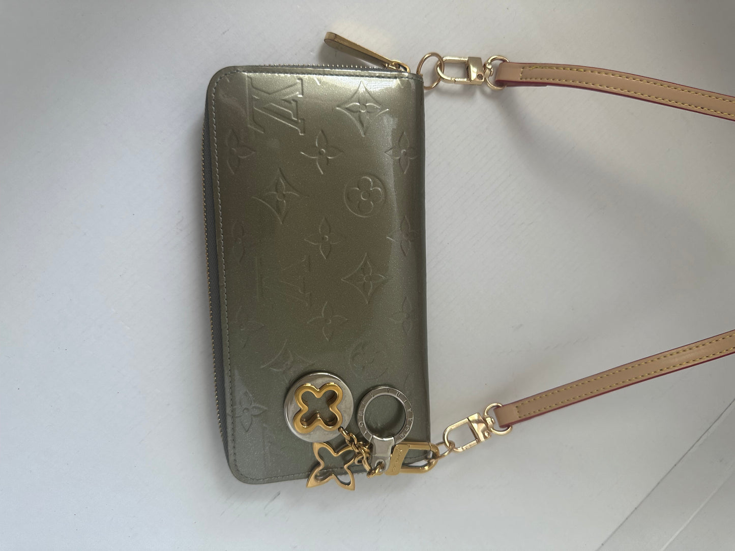 Louis Vuitton Monogram Vernis Zippy Gris Art Deco WOC