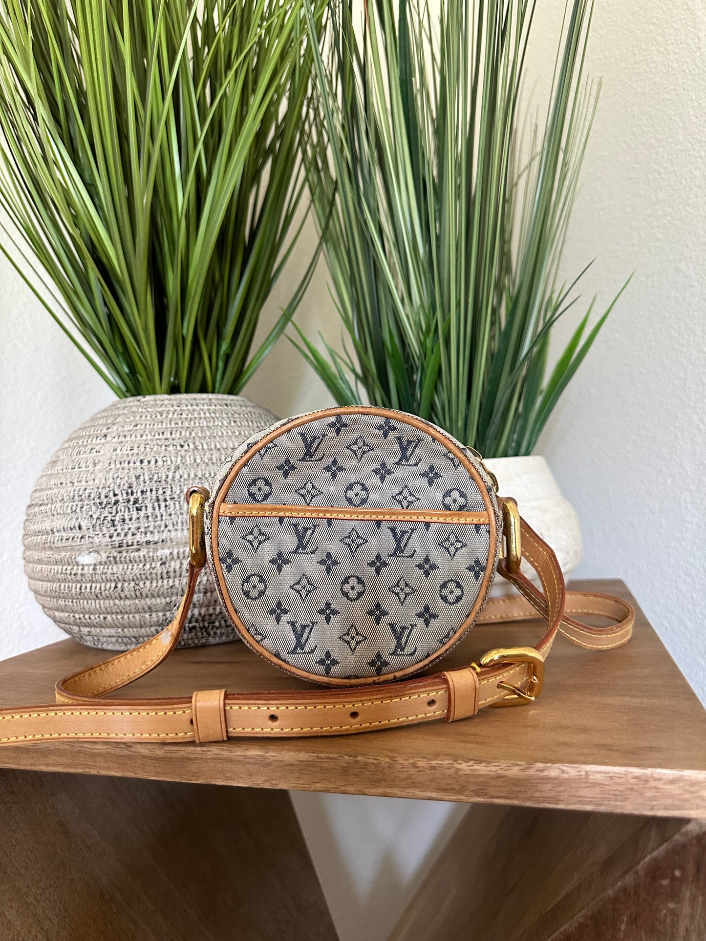 Louis Vuitton Mini Lin Jeanne PM crossbody