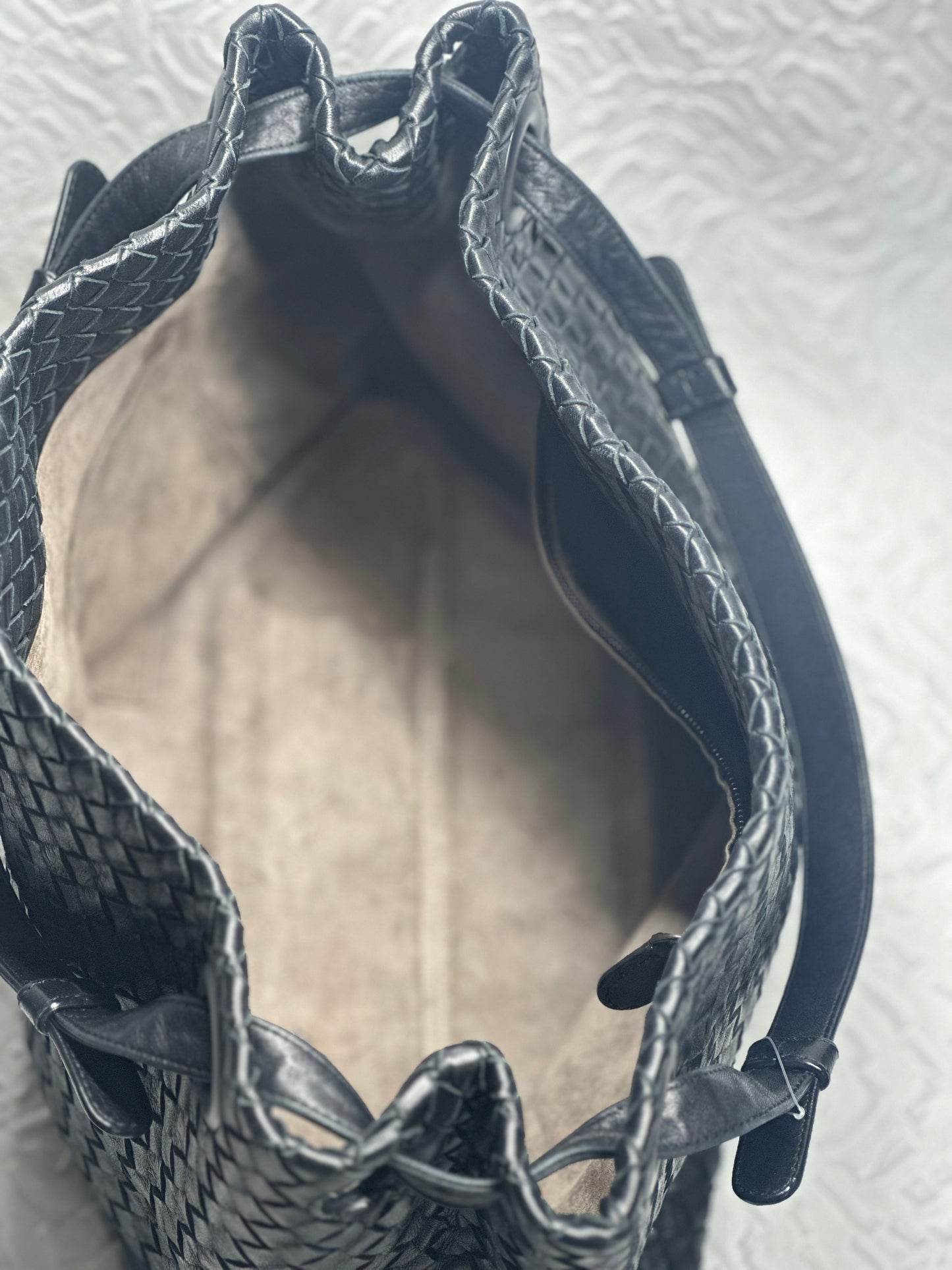 Bottega Veneta Medium Intrecciato Garda tote