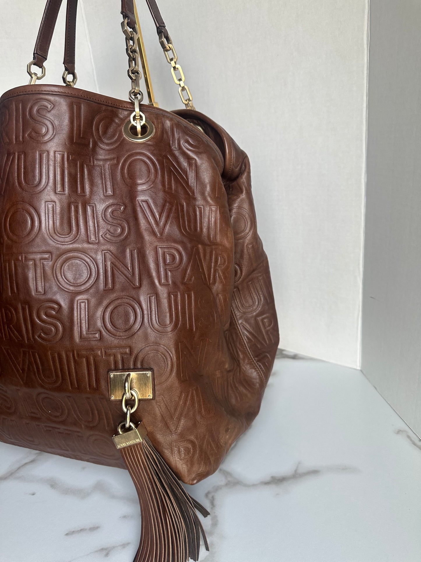 Available Louis Vuitton Limited Edition Chocolate Leather Paris Souple Whisper GM