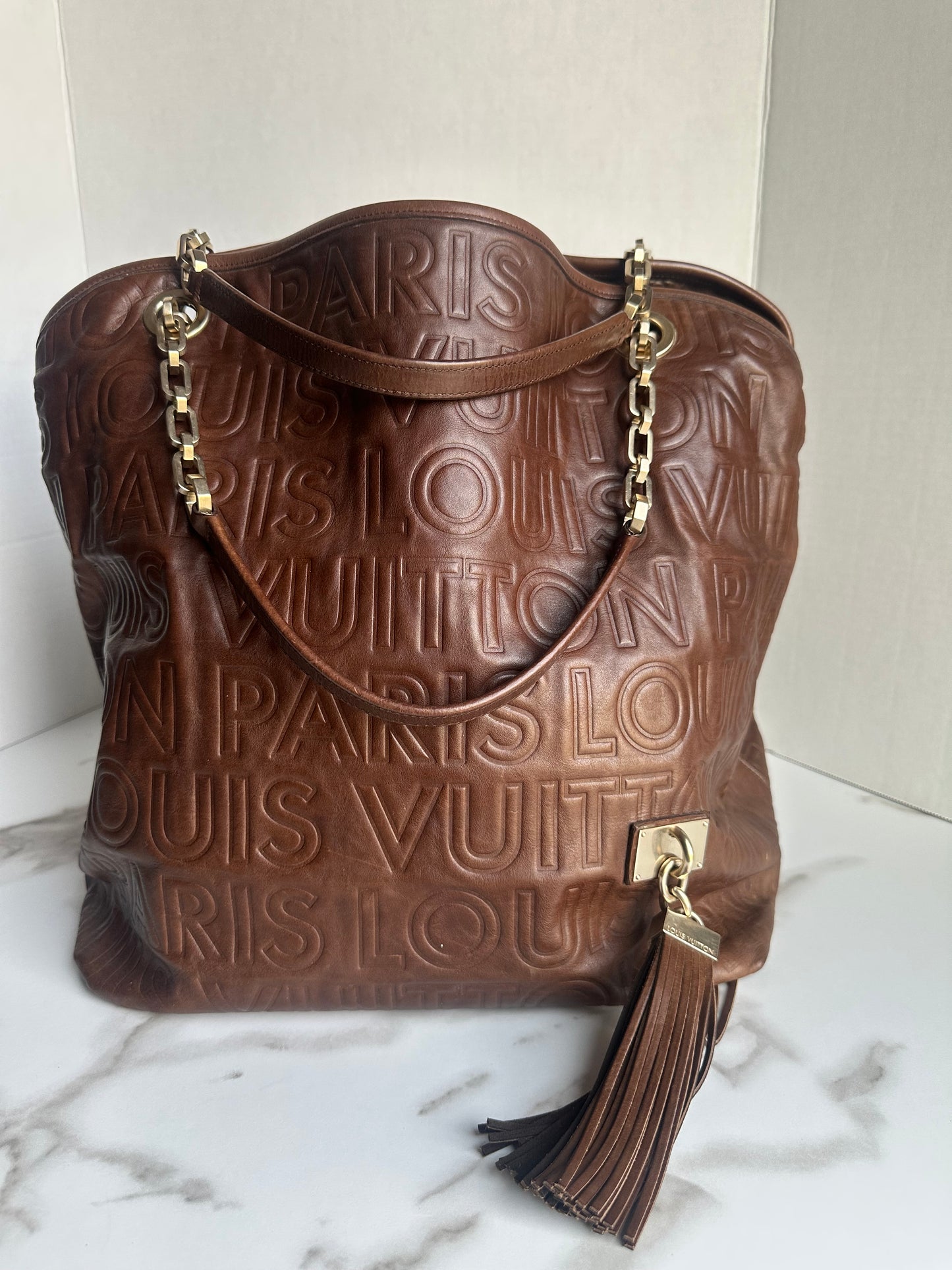 Available Louis Vuitton Limited Edition Chocolate Leather Paris Souple Whisper GM