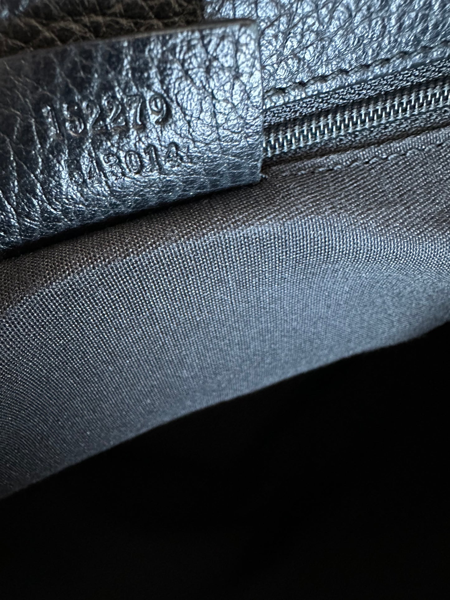 Available Gucci GG Canvas Leather Shoulder Handbag black