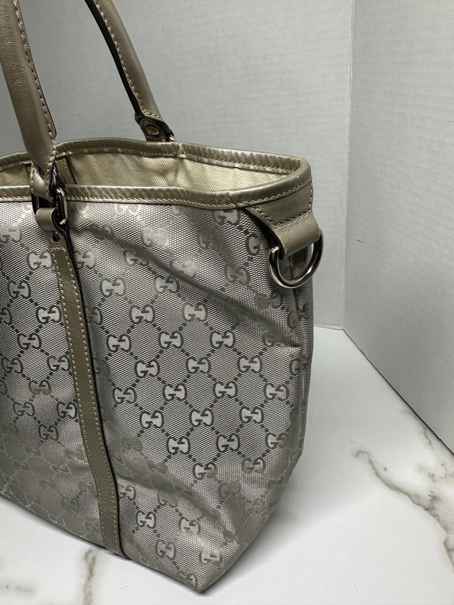 Available Gucci GG implementation Tote Bag Silver