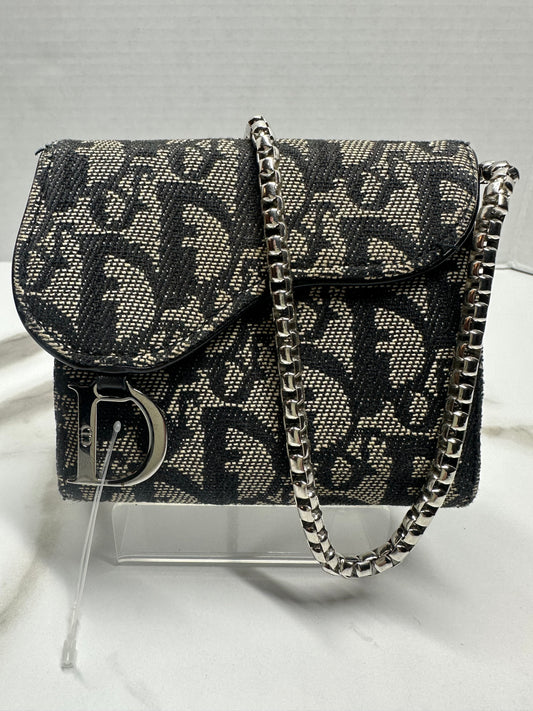 Dior compact WOC