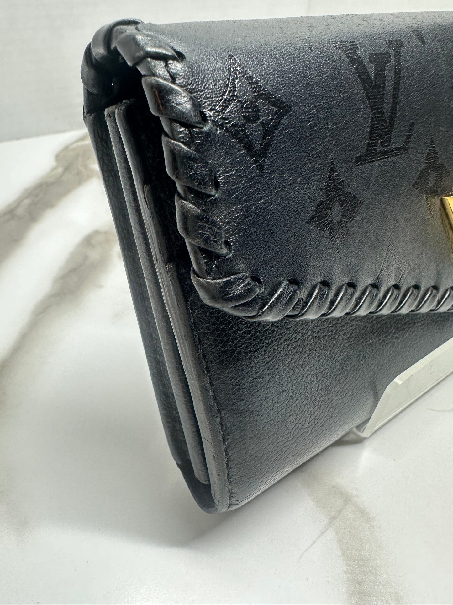 Available Louis Vuitton Cuir Plume Very Black Long Wallet