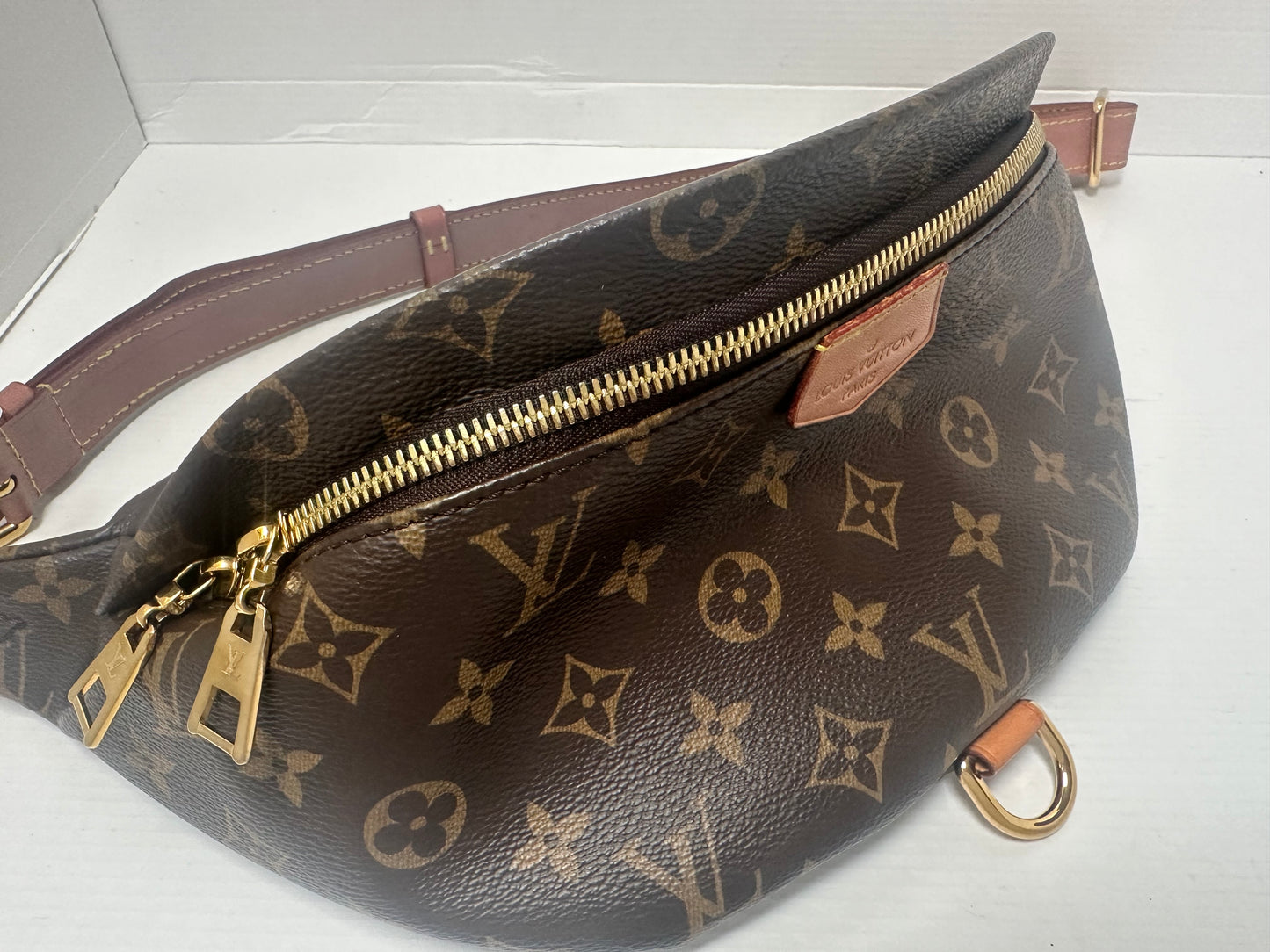 LOUIS VUITTON Monogram Bumbag