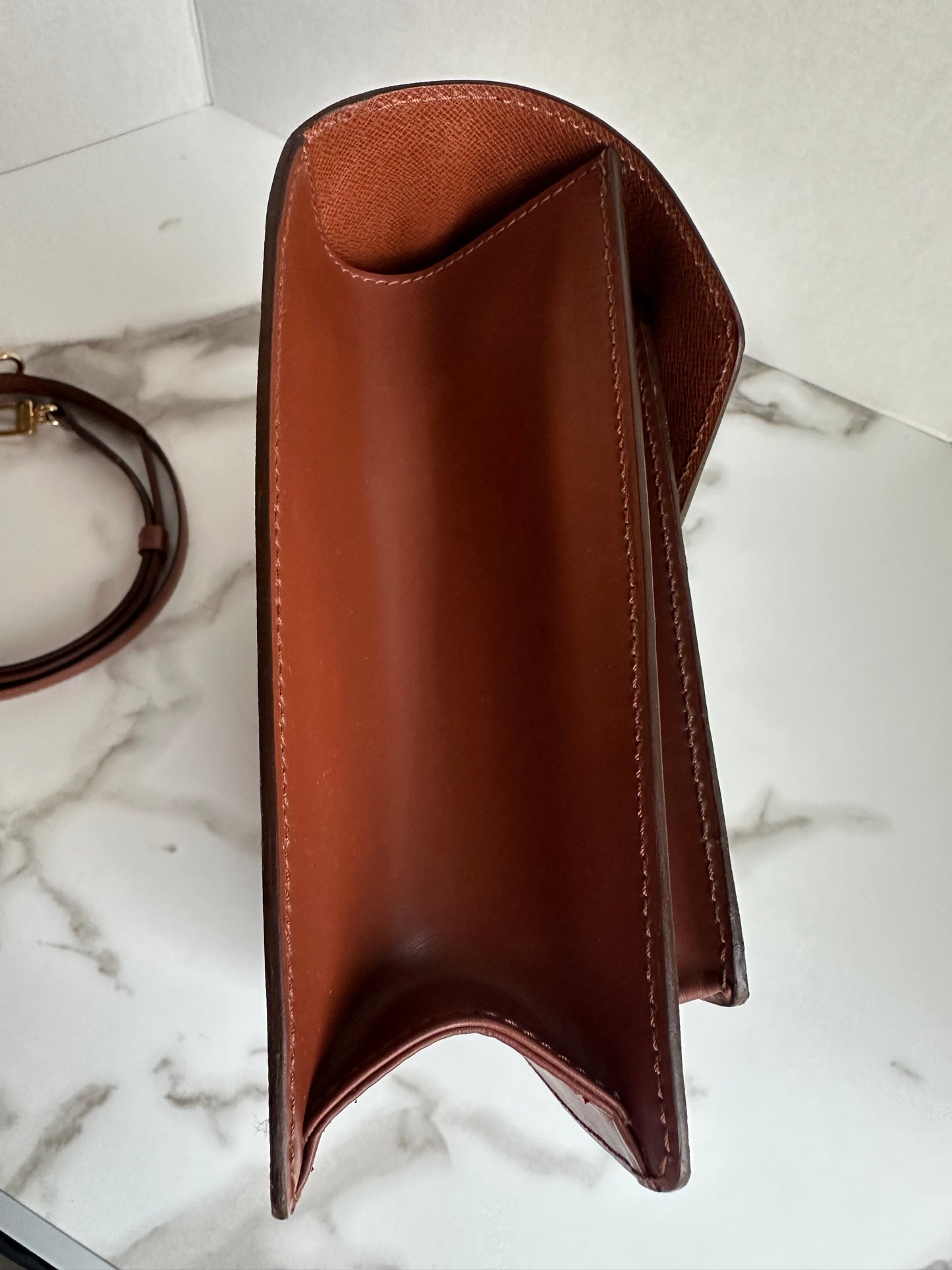 Available LOUIS VUITTON "Monceau 28"