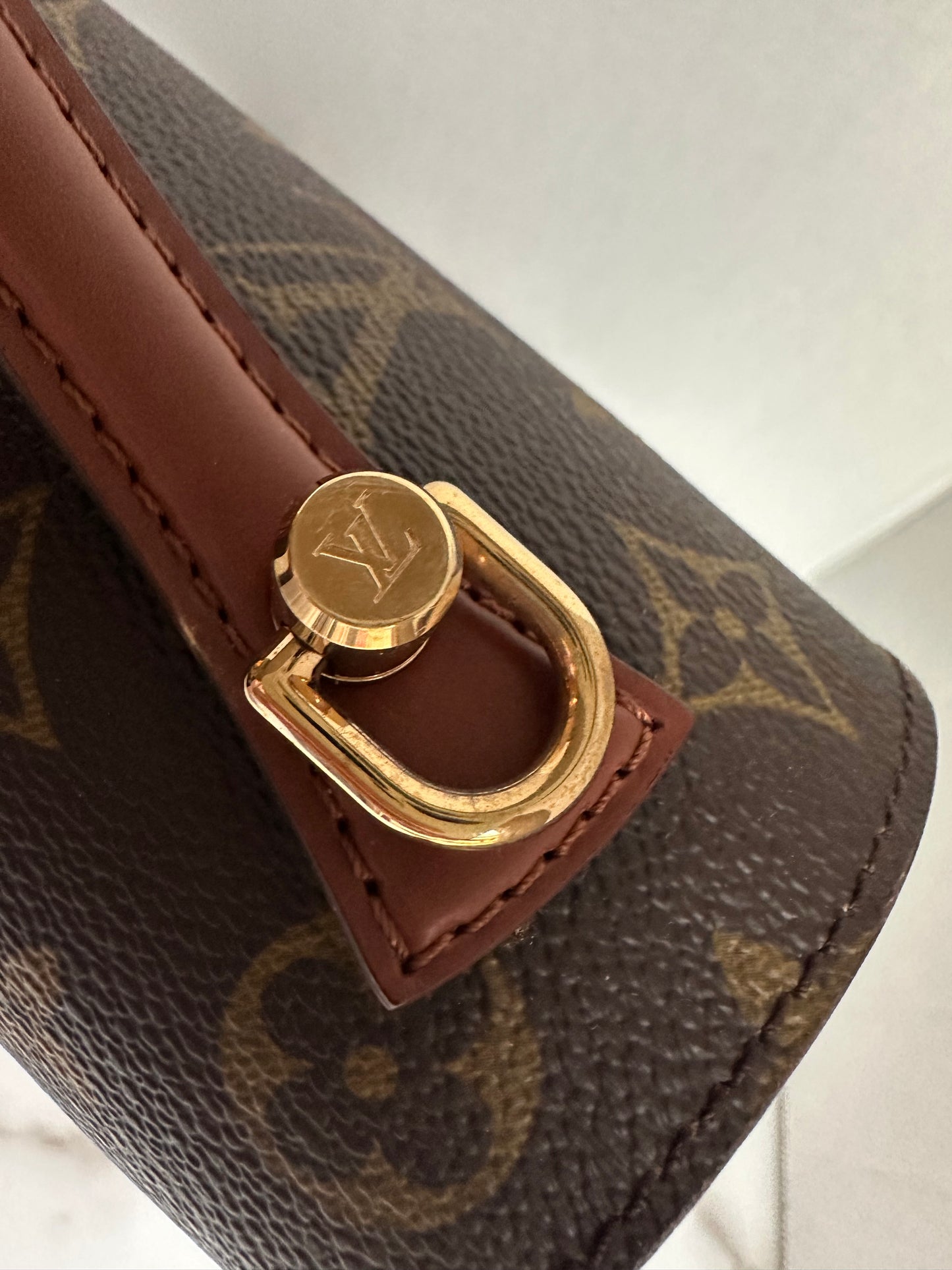 Available LOUIS VUITTON "Monceau 28"