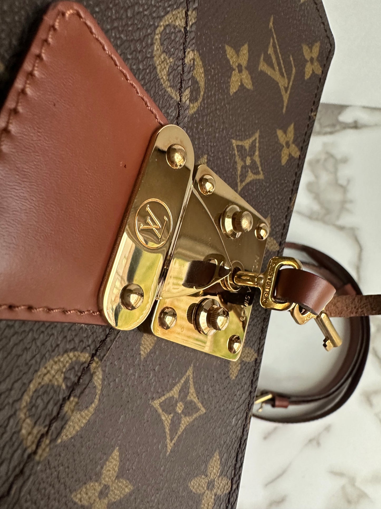Available LOUIS VUITTON "Monceau 28"