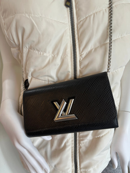 Louis Vuitton Twist wallet in Epi leather/ twist lock