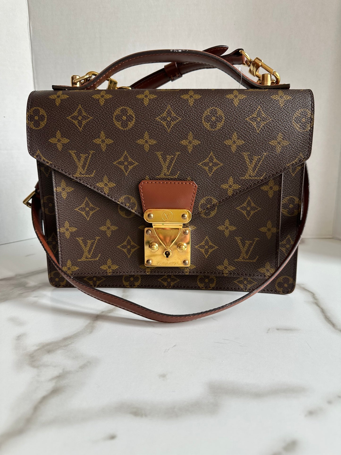 Available LOUIS VUITTON "Monceau 26”