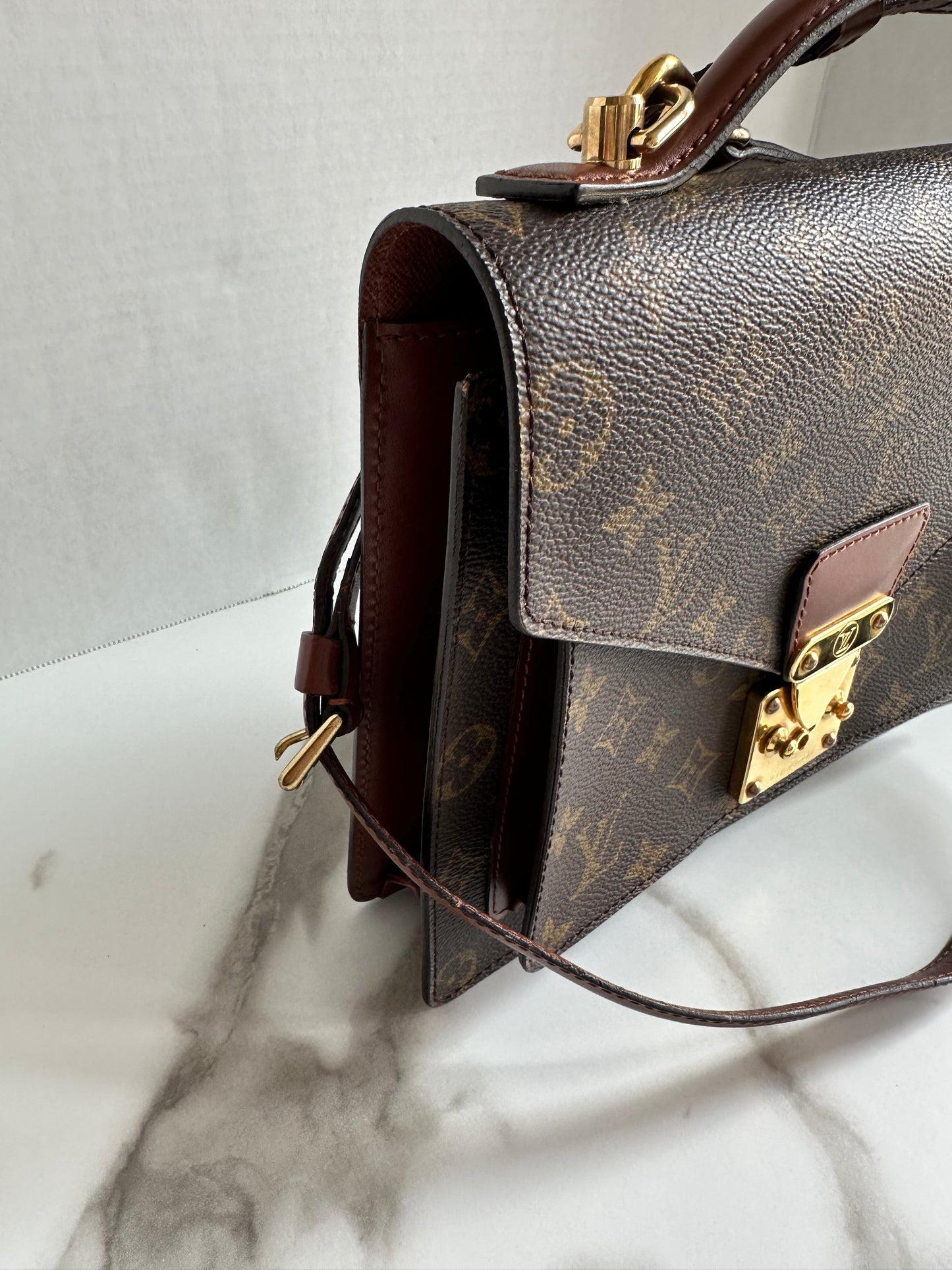 Available LOUIS VUITTON "Monceau 26”