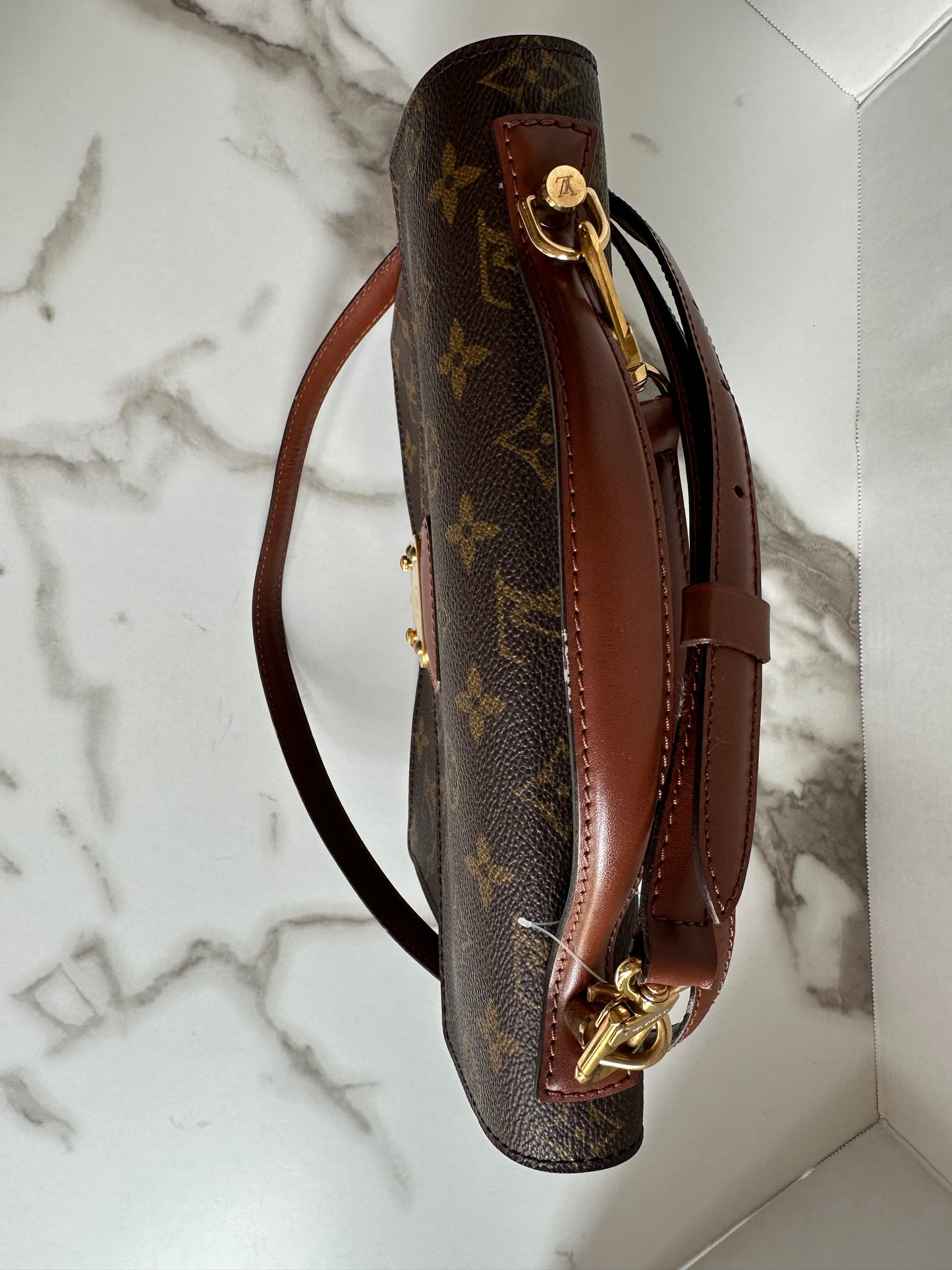 Available LOUIS VUITTON "Monceau 26”