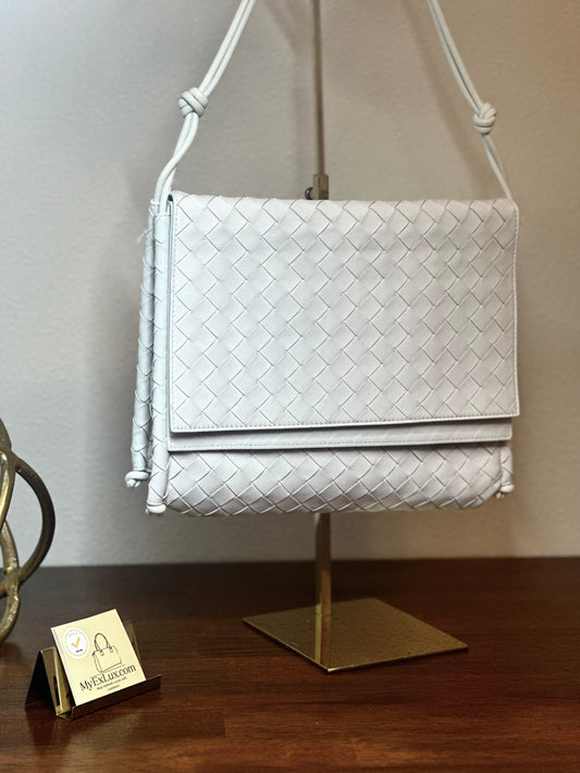 Bottega Veneta TWIST LEATHER HANDBAG