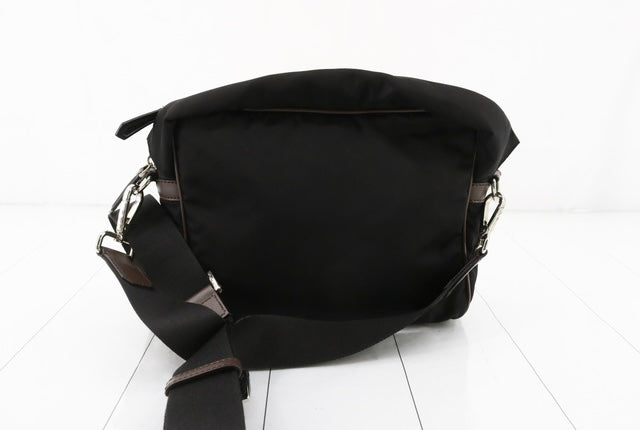 Available Fendi Black Forever Fendi East/West Messenger Bag