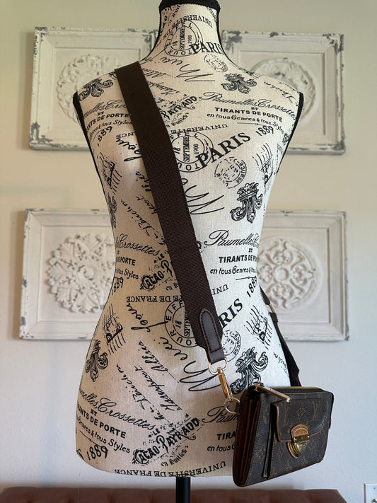 Available Louis Vuitton Astrid Wallet crossbody