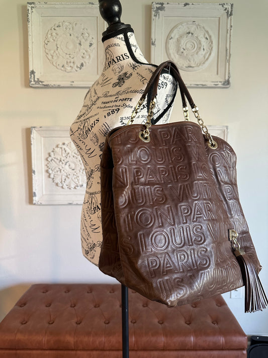 Available Louis Vuitton Limited Edition Chocolate Leather Paris Souple Whisper GM